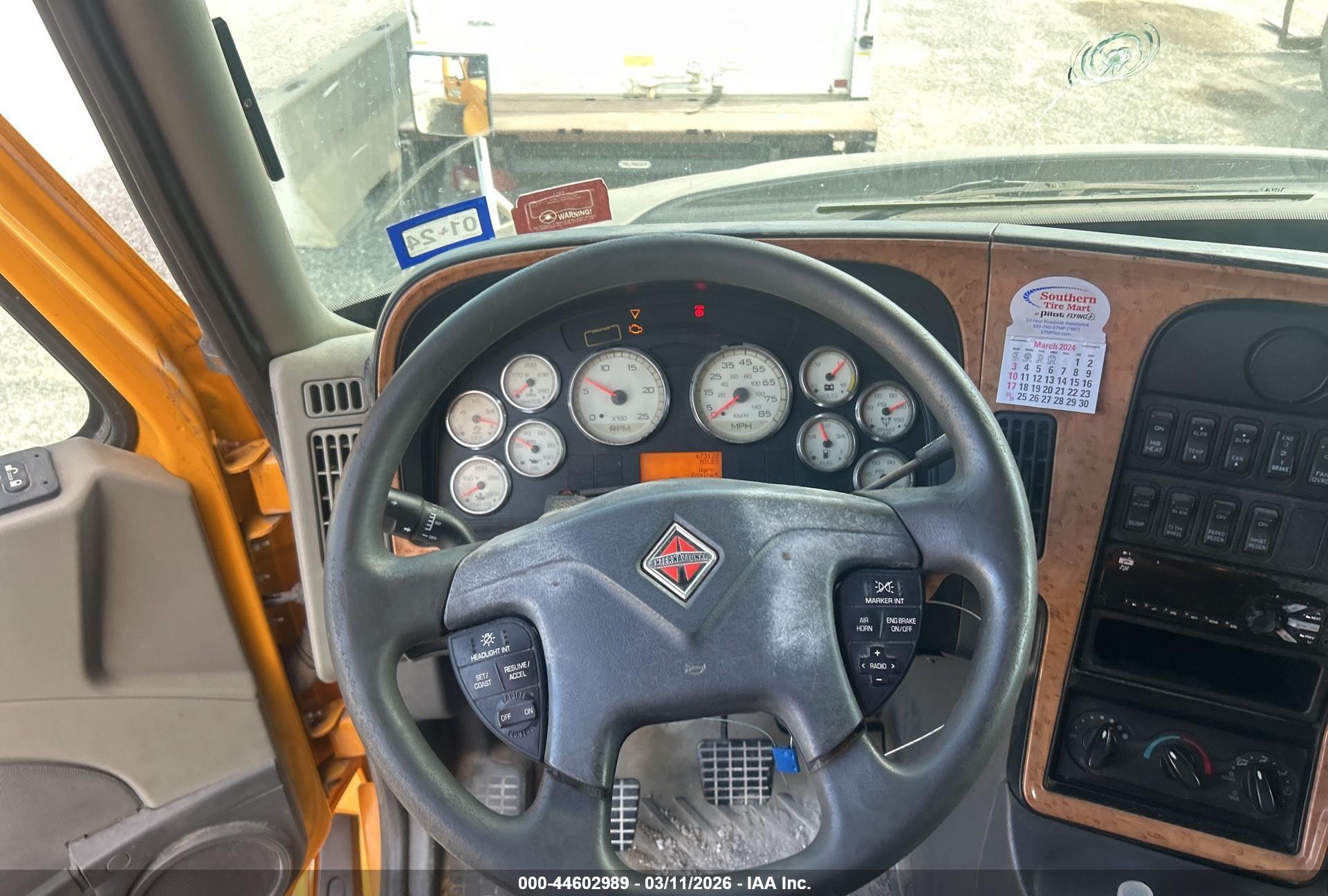 INTERNATIONAL PROSTAR image 5