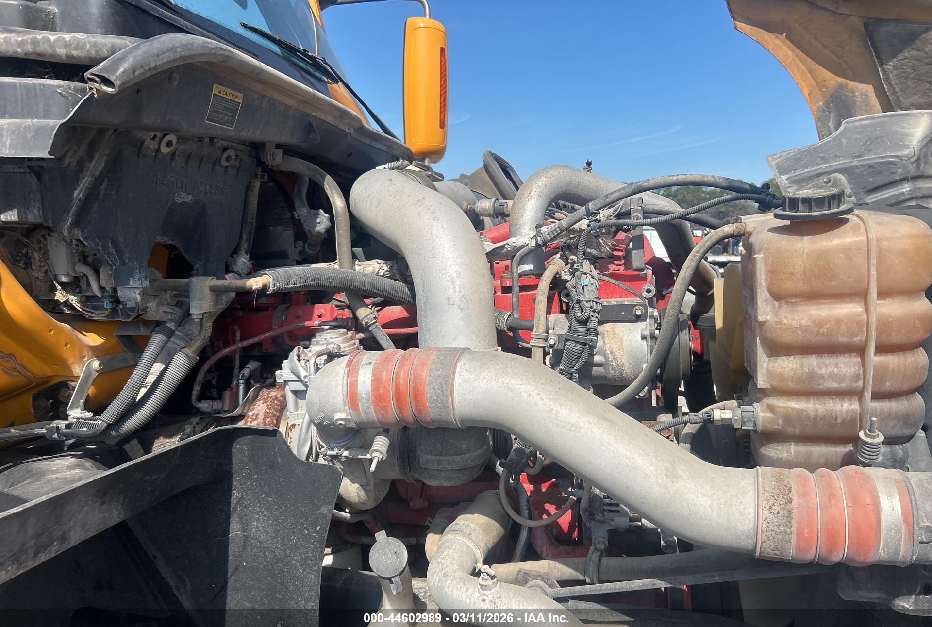 INTERNATIONAL PROSTAR image 9