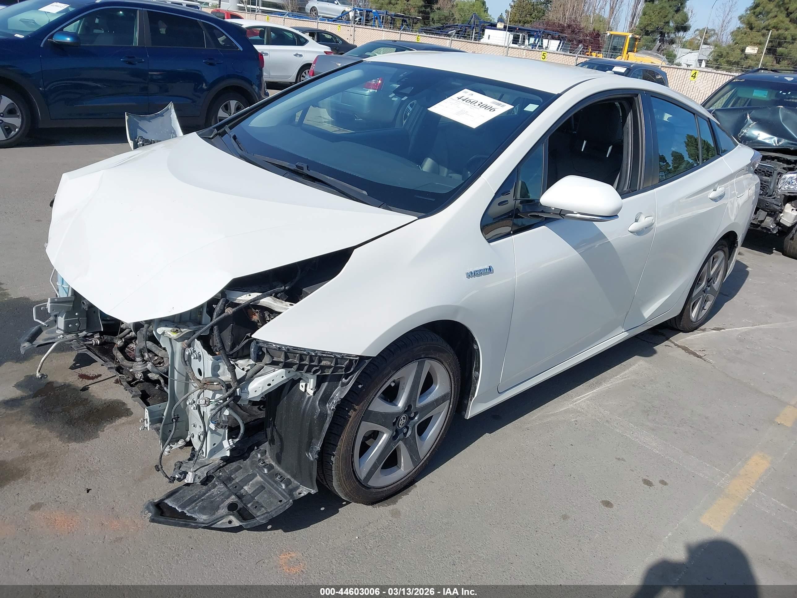 TOYOTA PRIUS image 2