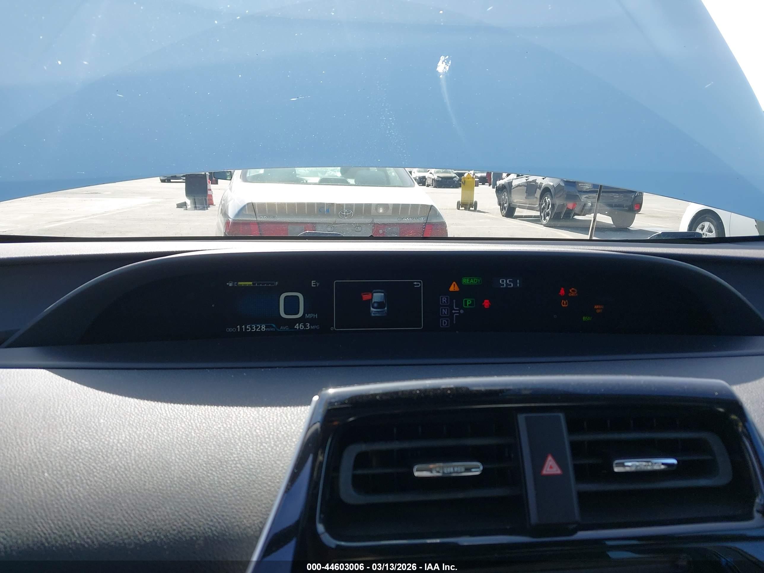 TOYOTA PRIUS image 7