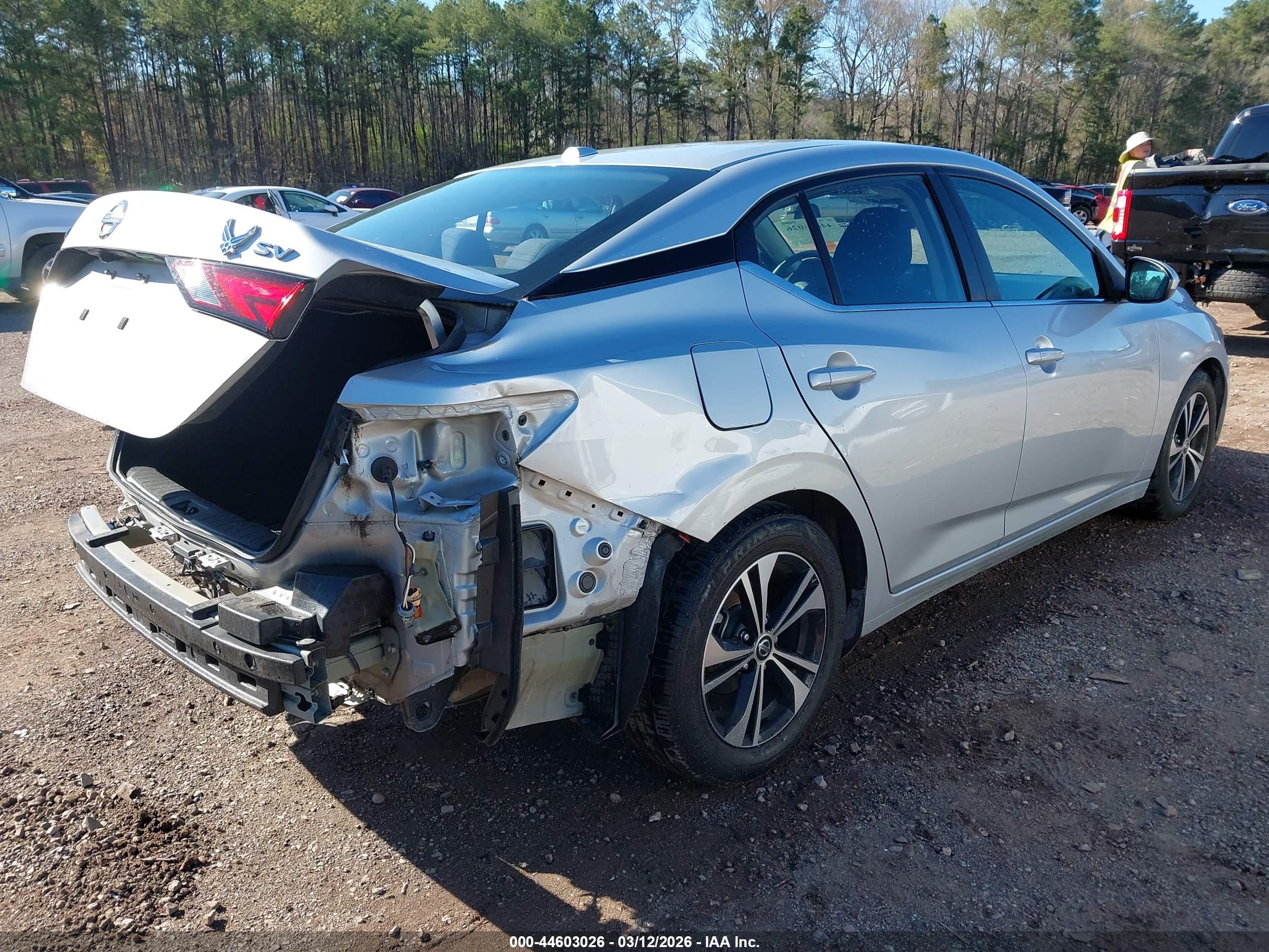 NISSAN SENTRA image 4