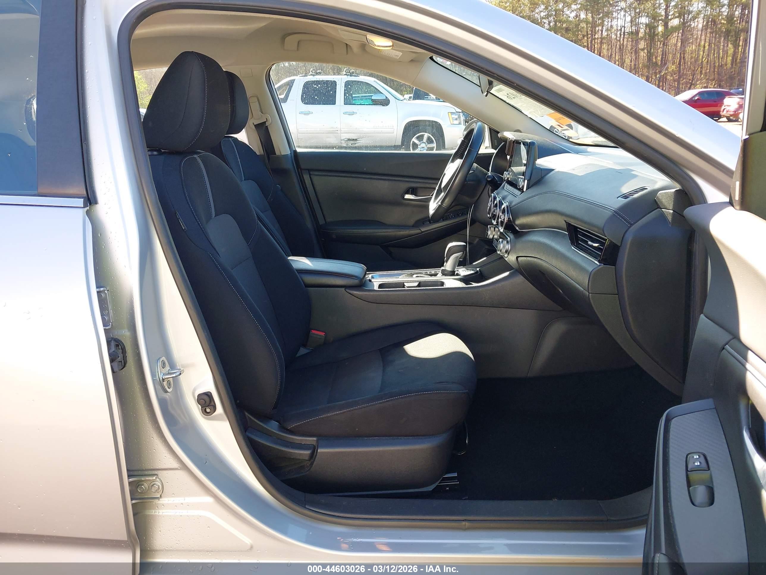 NISSAN SENTRA image 5