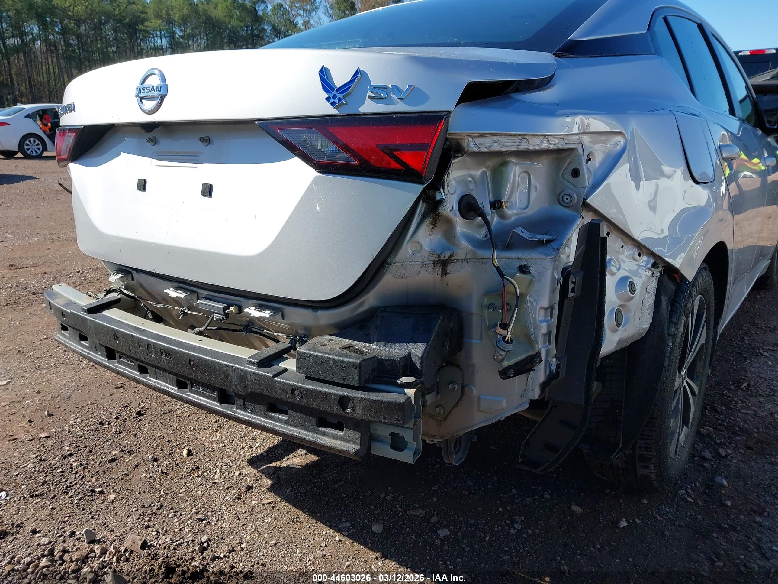 NISSAN SENTRA image 6