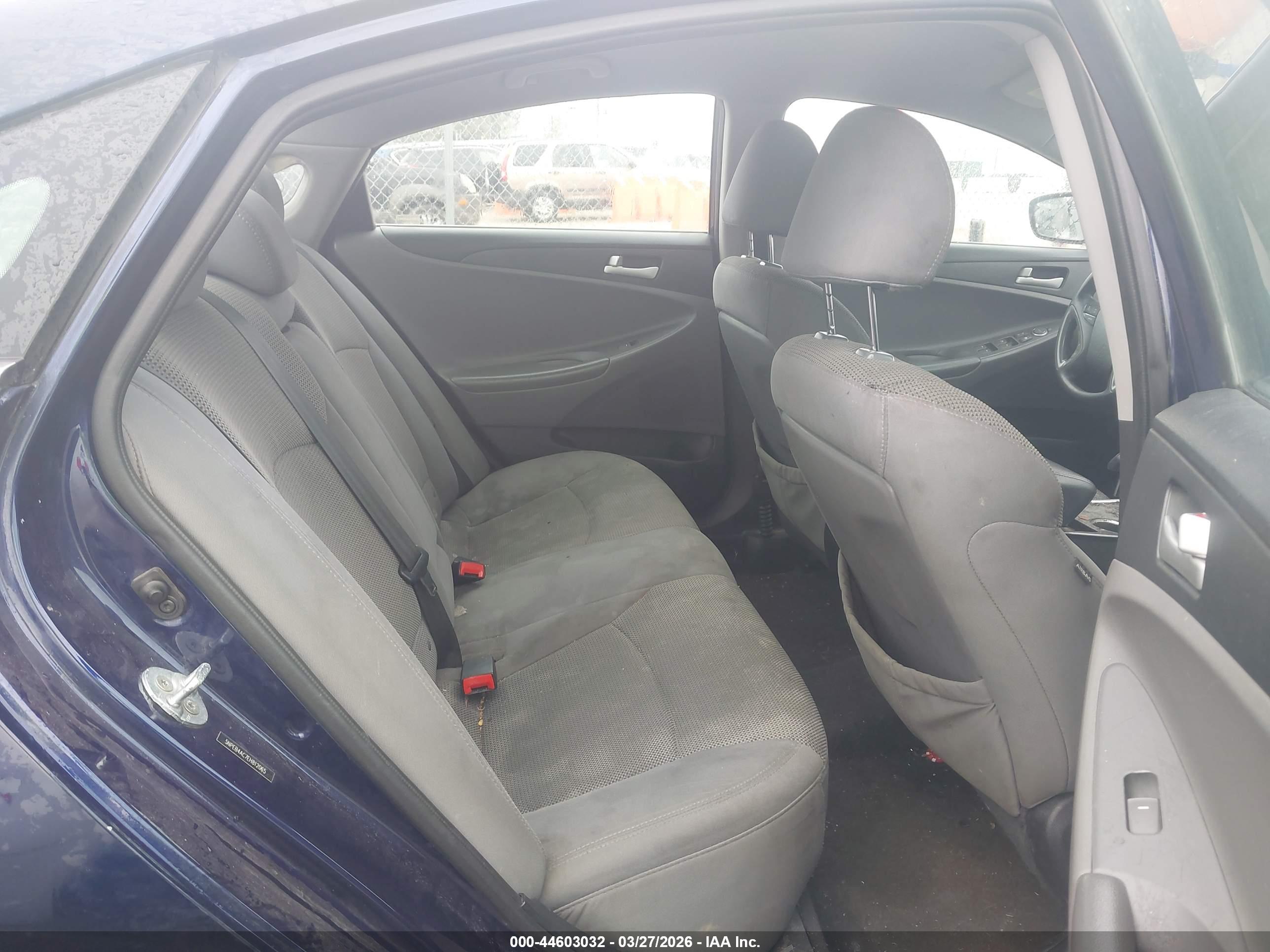 HYUNDAI SONATA image 8