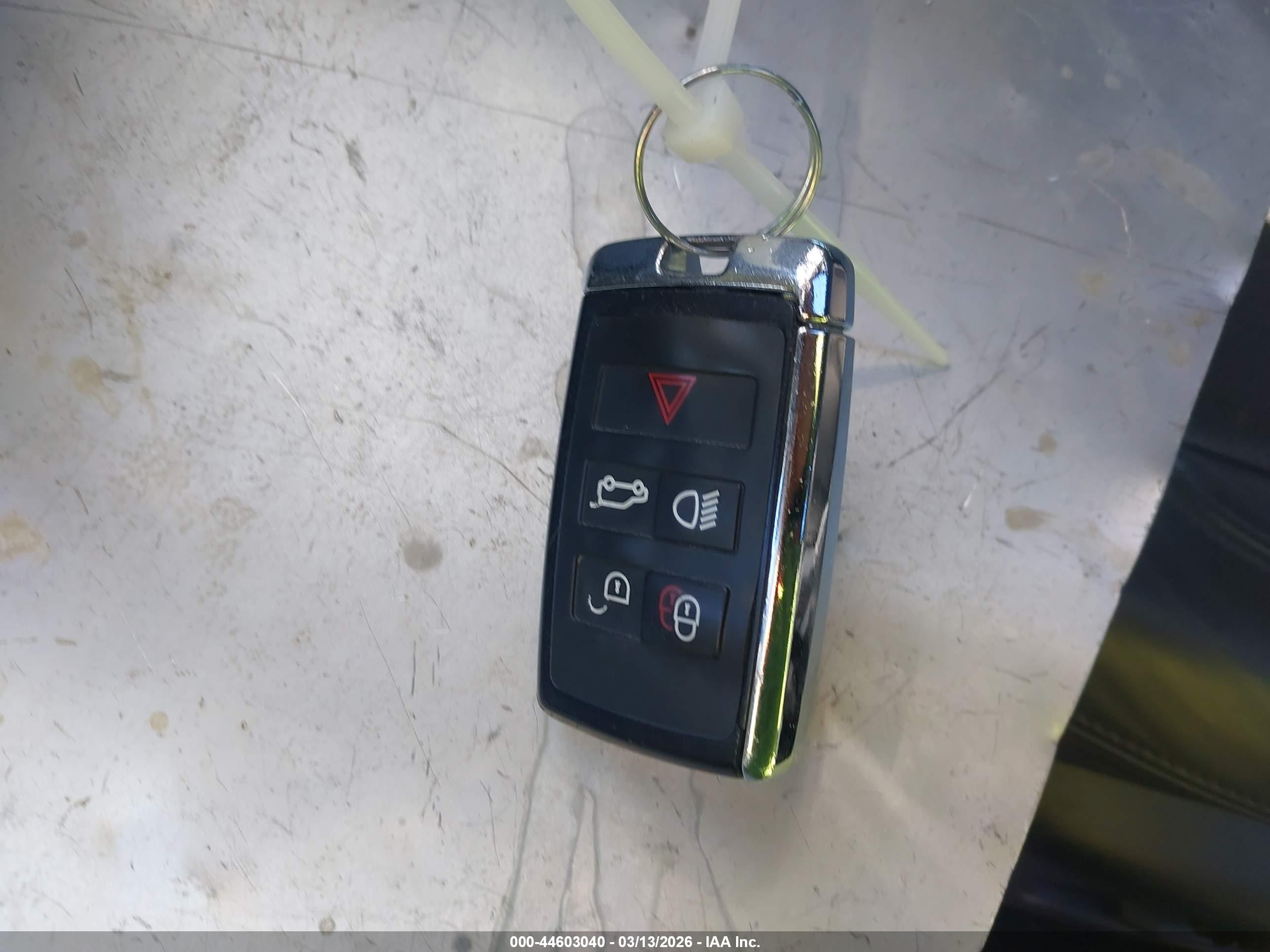 LAND ROVER image 11