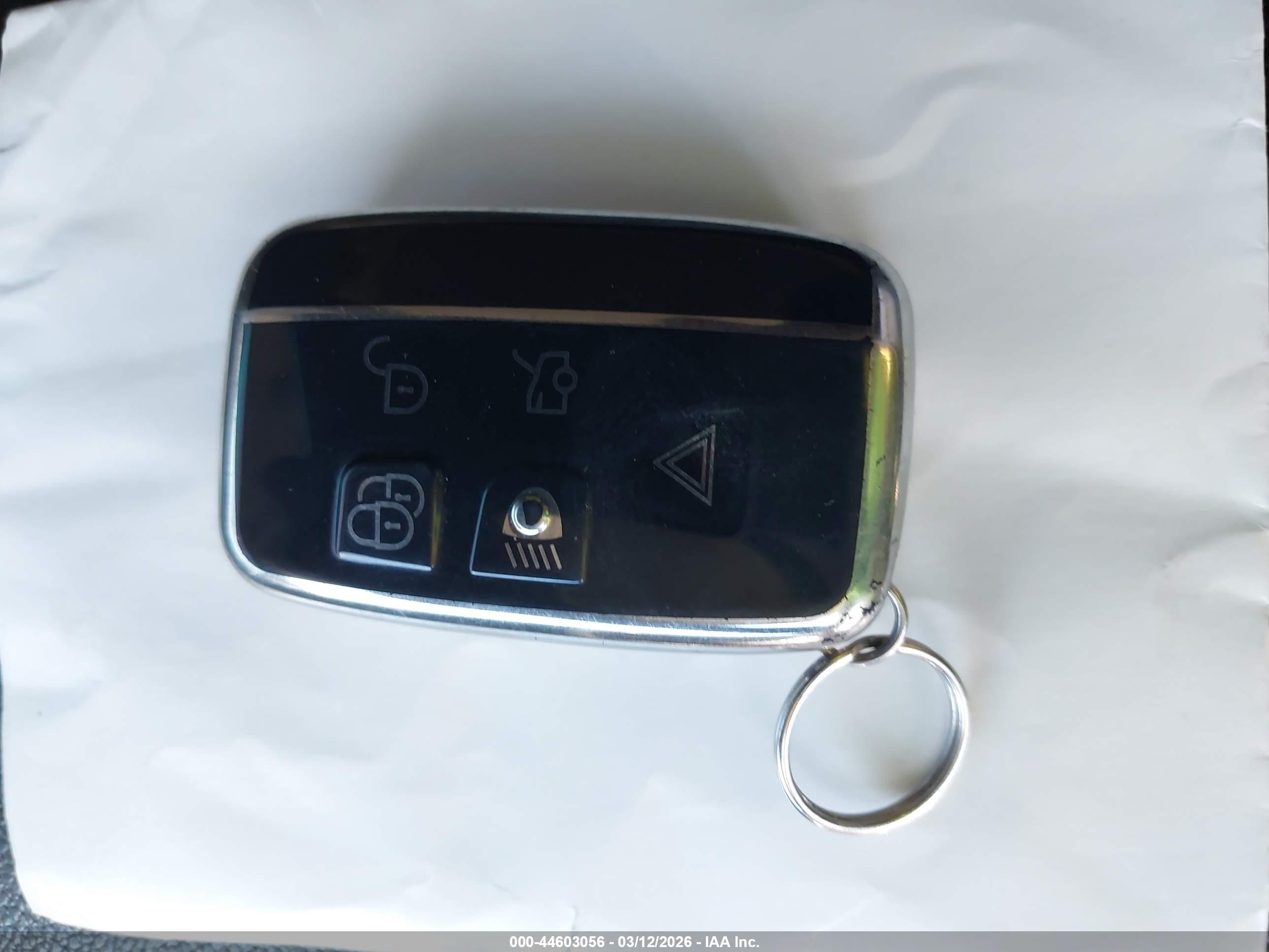 LAND ROVER image 11