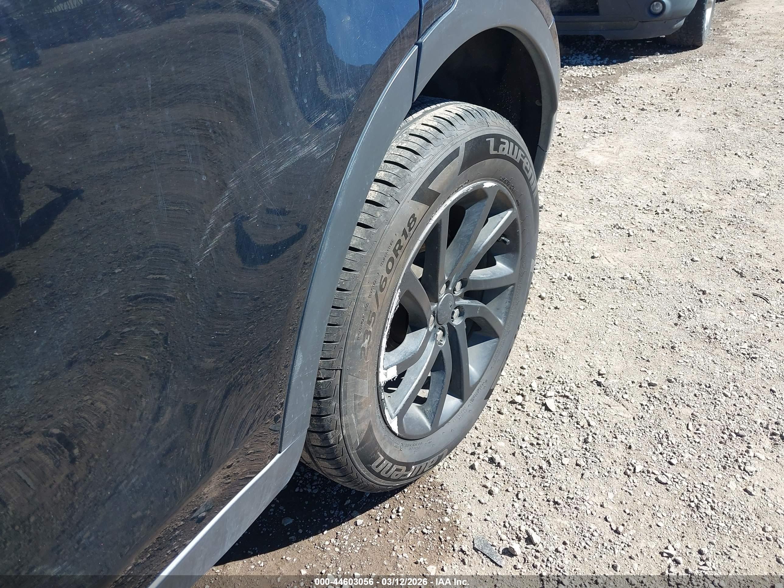 LAND ROVER image 6