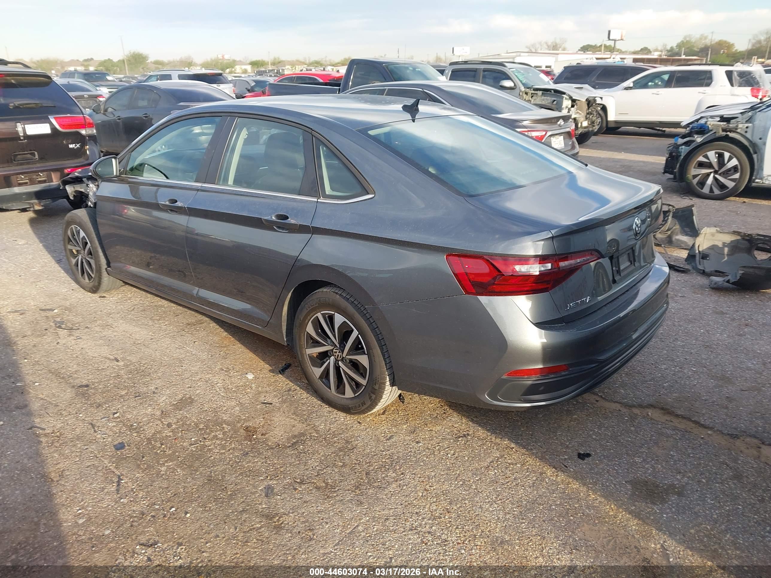 VOLKSWAGEN JETTA image 3