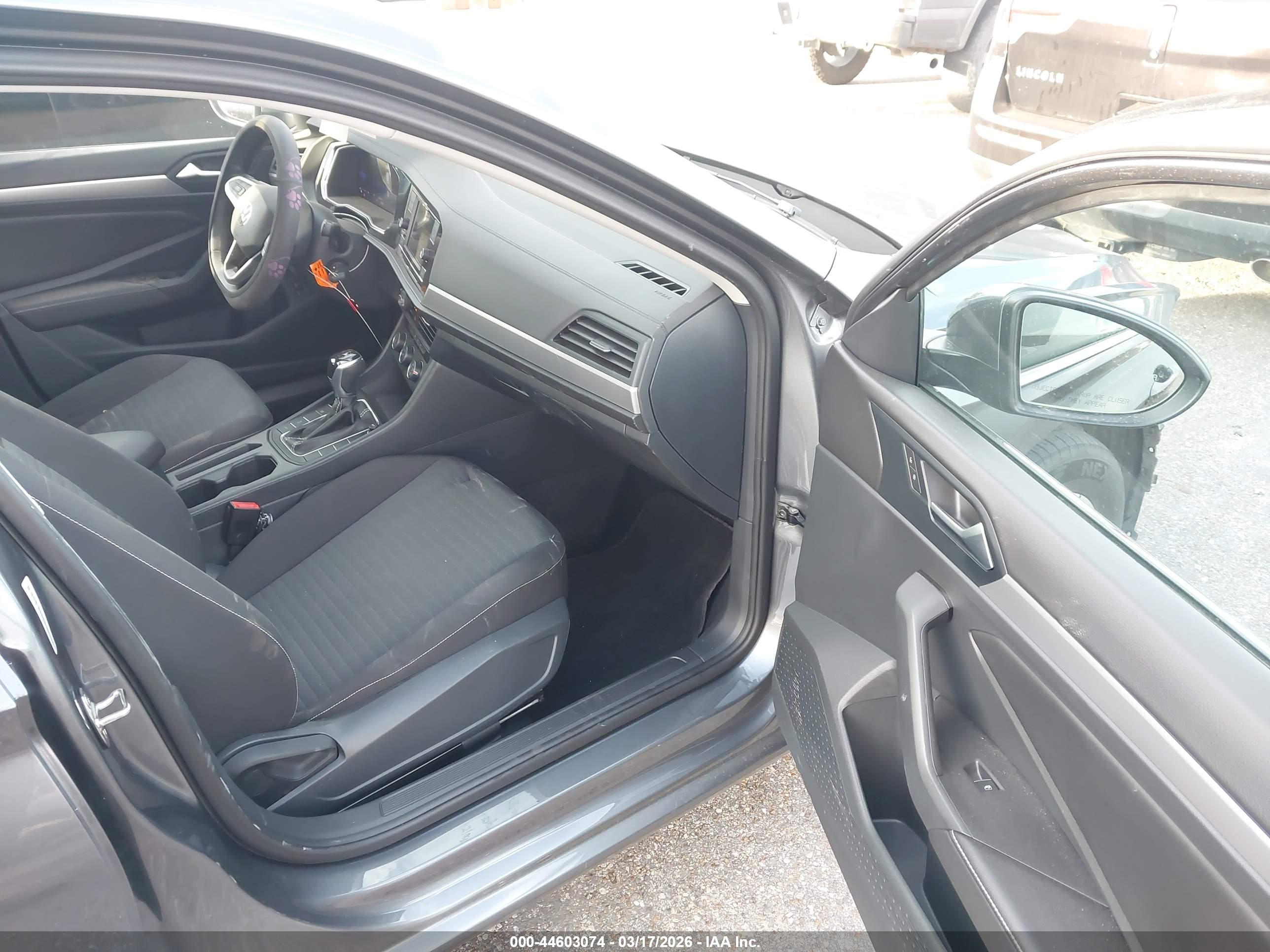 VOLKSWAGEN JETTA image 5