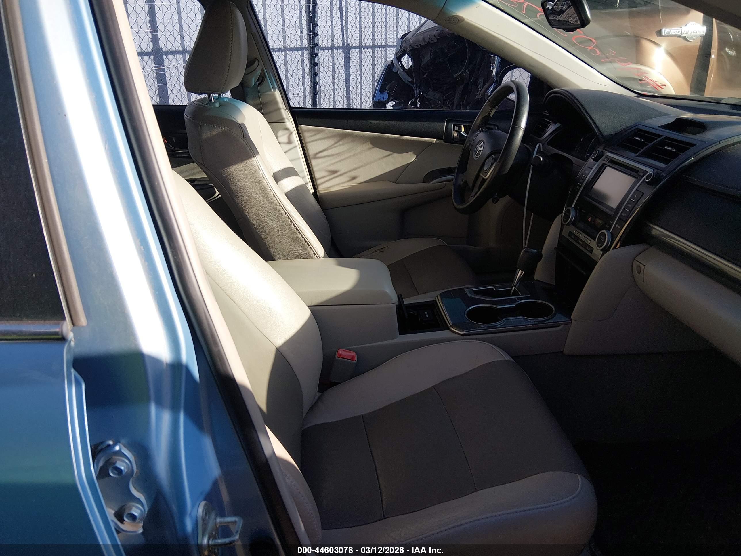 TOYOTA CAMRY image 5