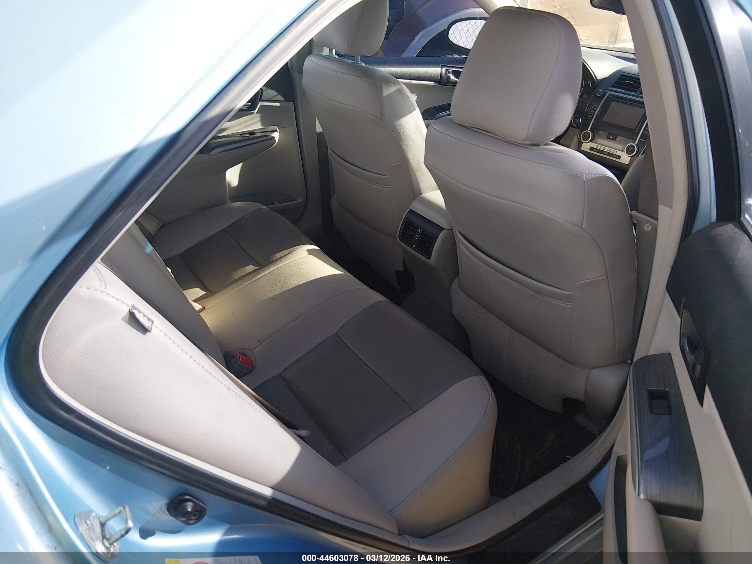 TOYOTA CAMRY image 8