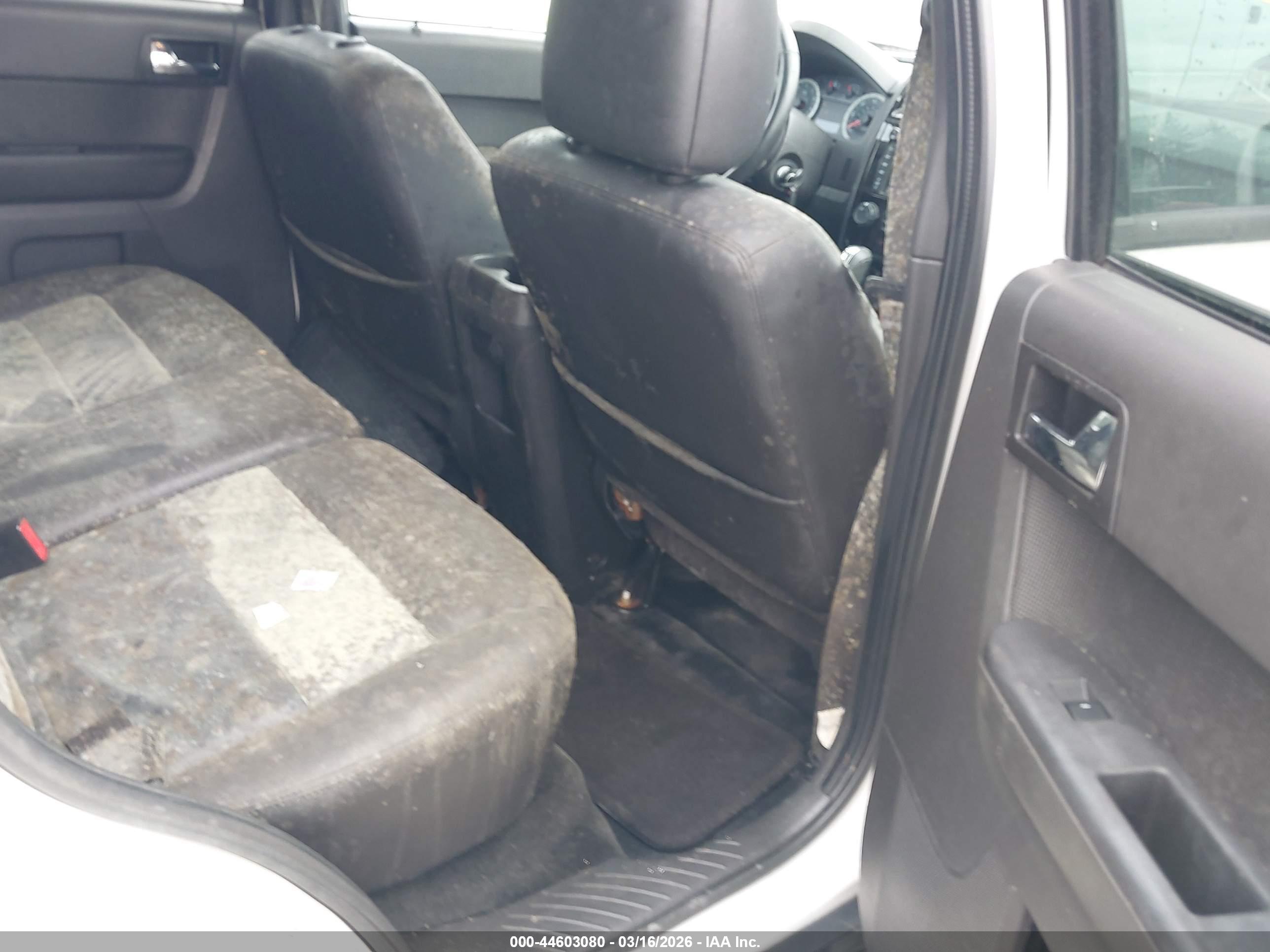 FORD ESCAPE image 8