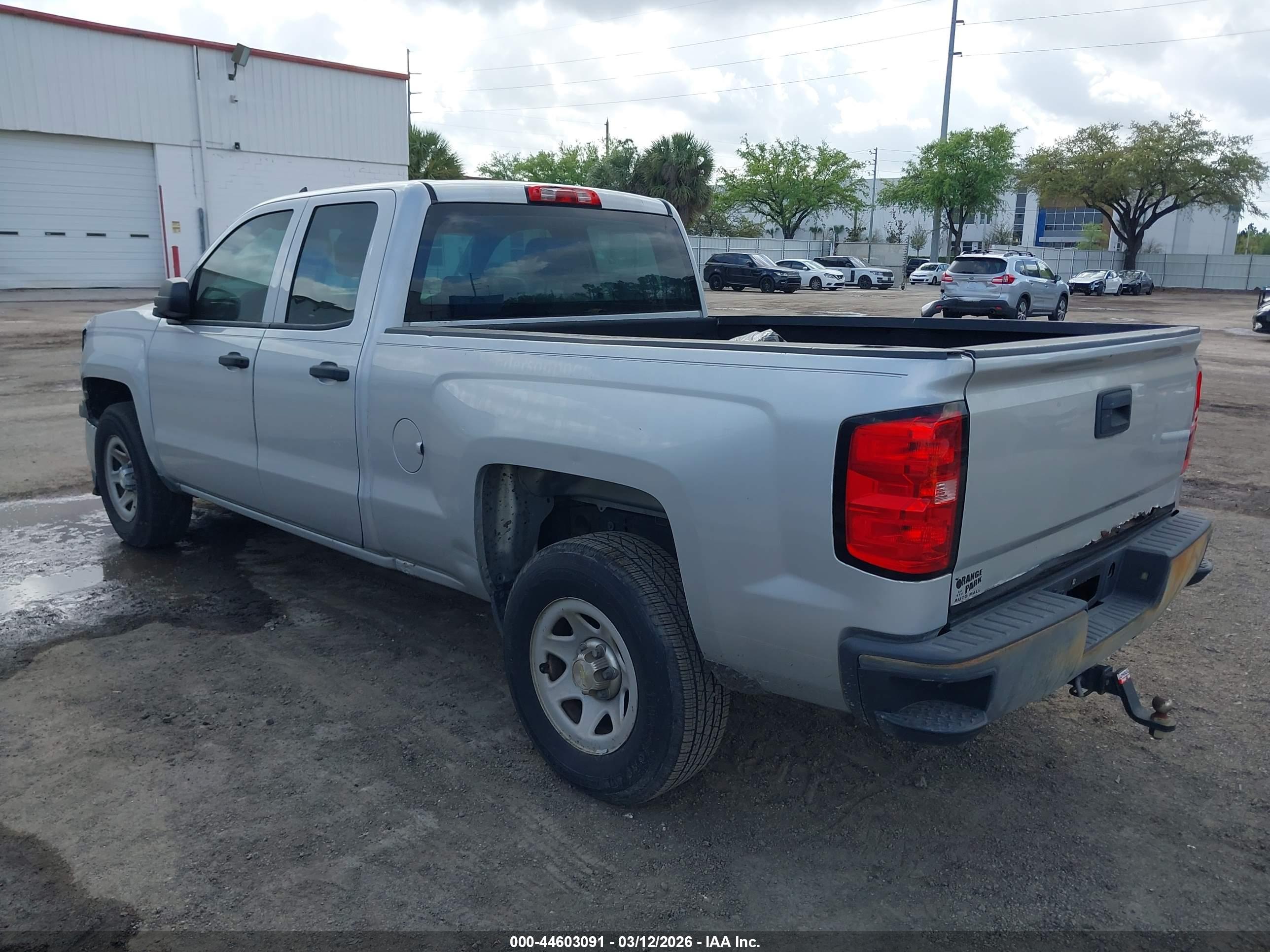 CHEVROLET SILVERADO image 3