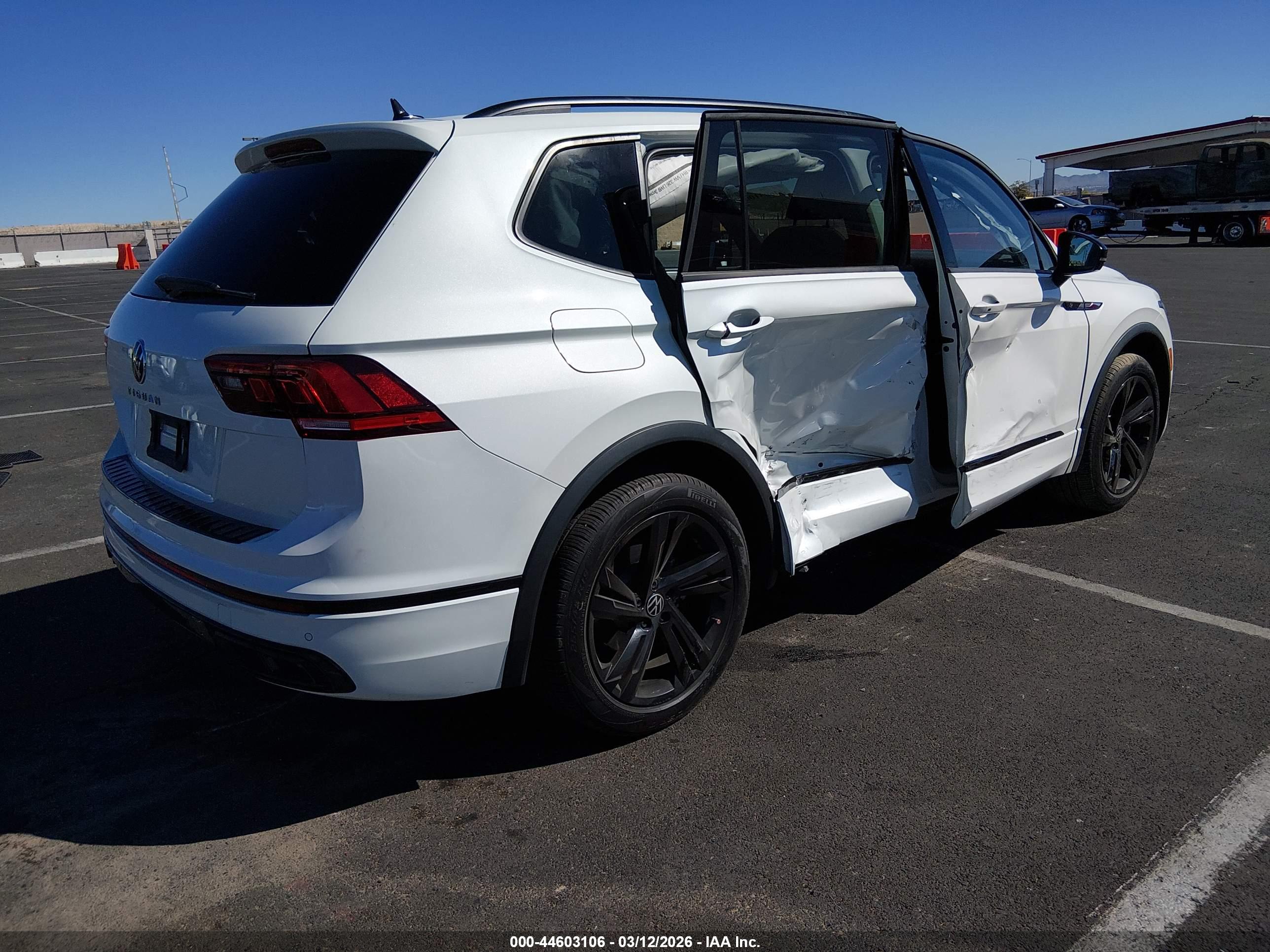 VOLKSWAGEN TIGUAN image 4