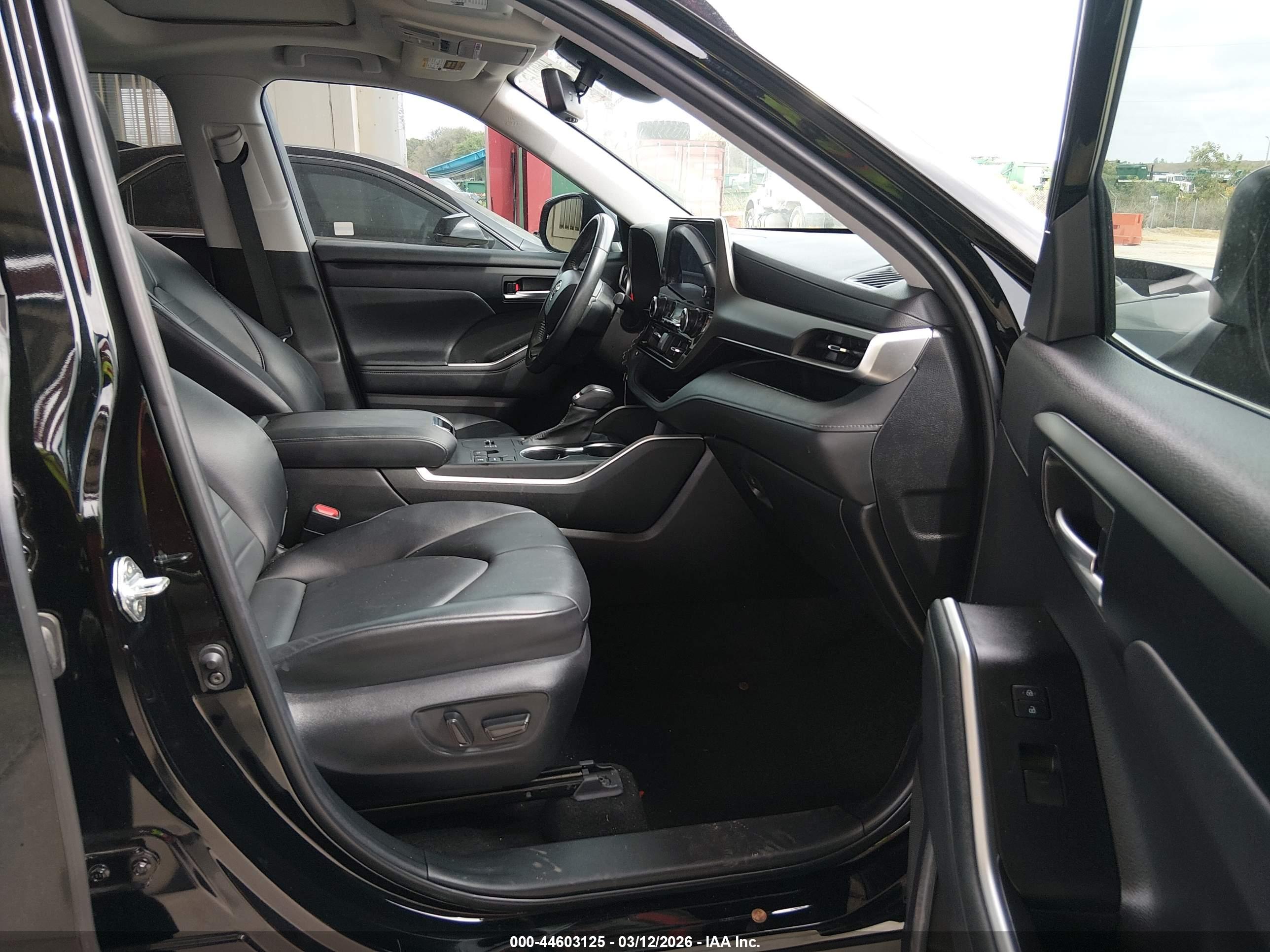 TOYOTA HIGHLANDER image 5