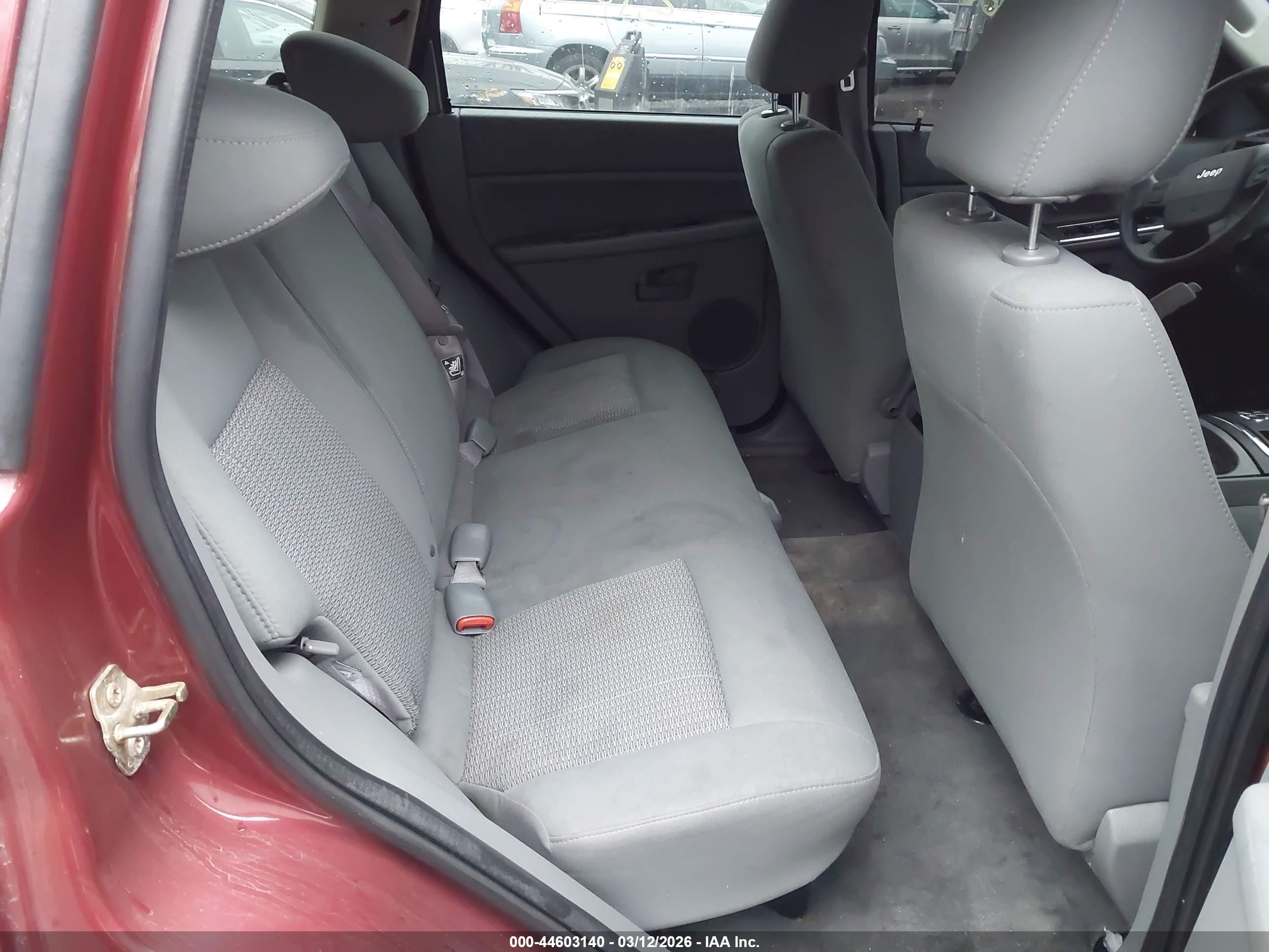 JEEP GRAND image 8