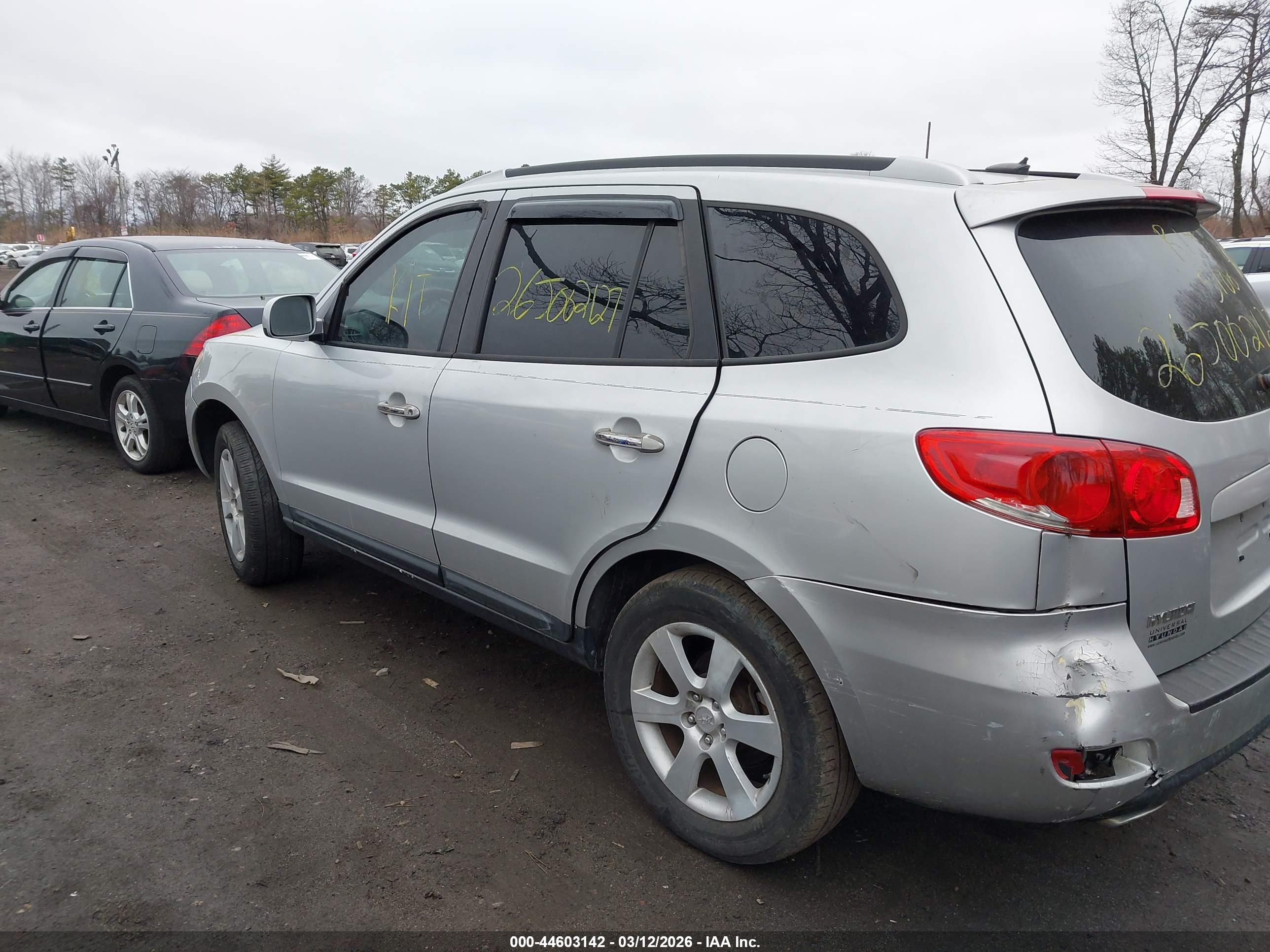 HYUNDAI SANTA image 3
