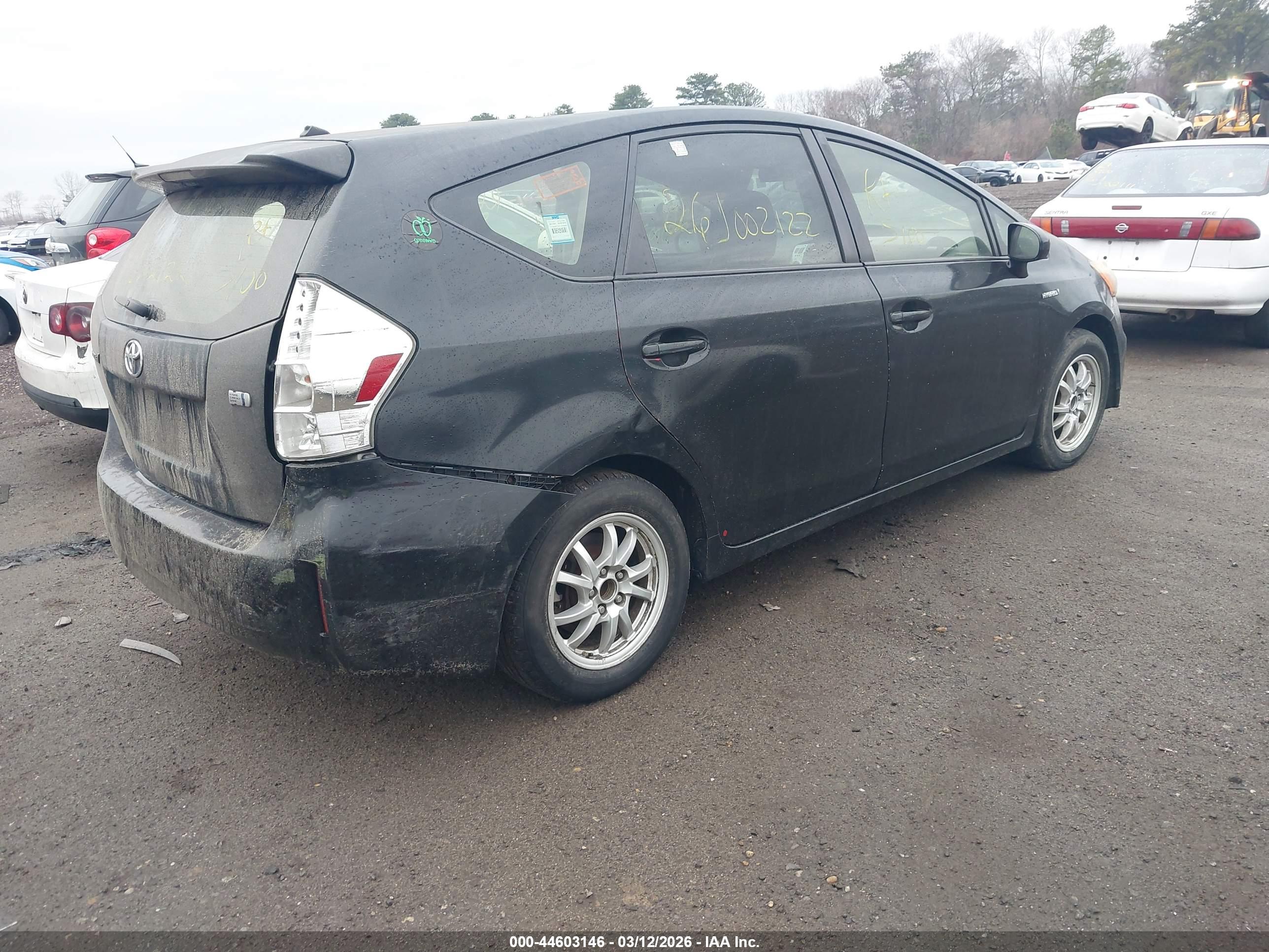 TOYOTA PRIUS image 4