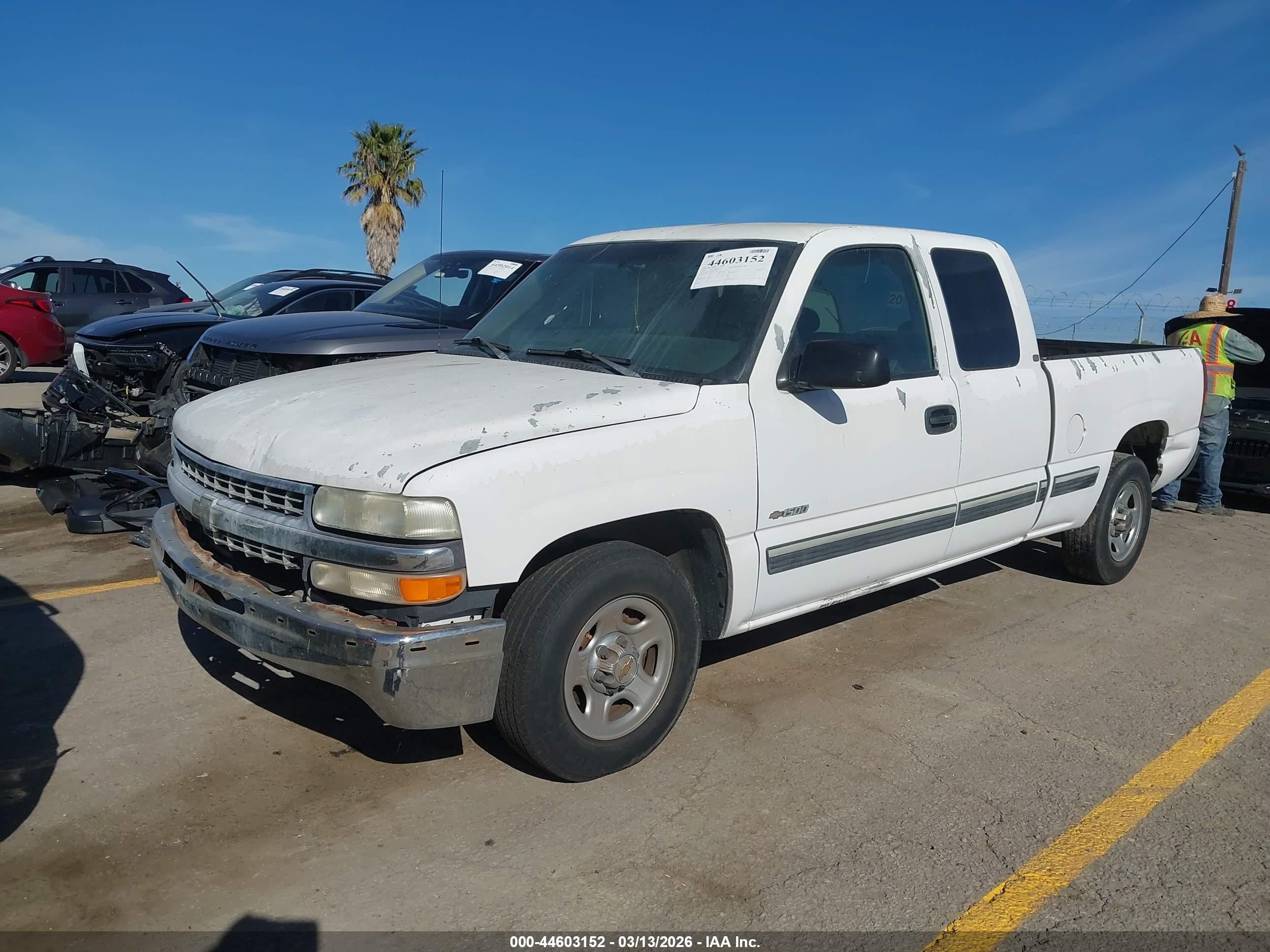 CHEVROLET SILVERADO image 2