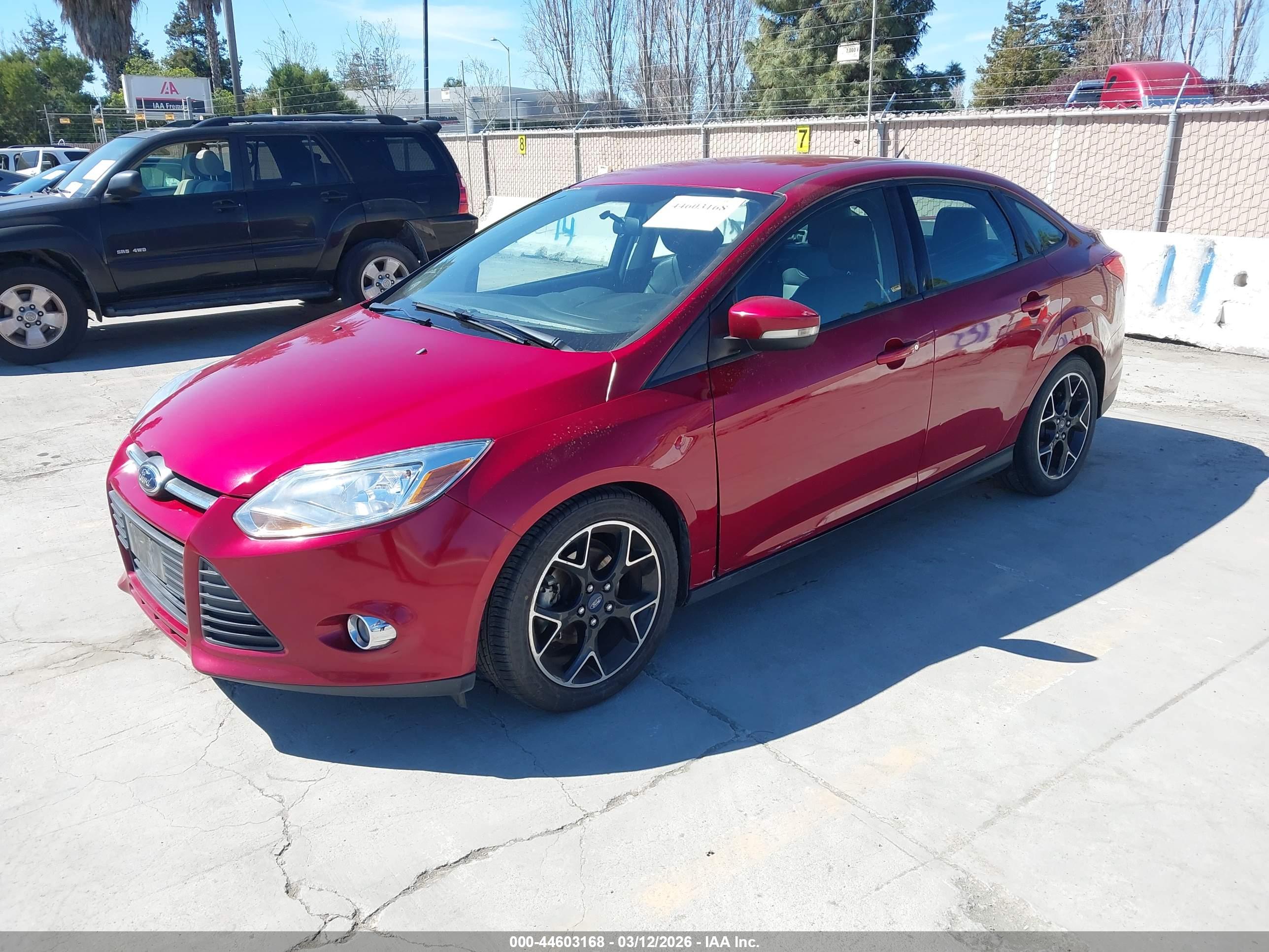 FORD FOCUS image 2