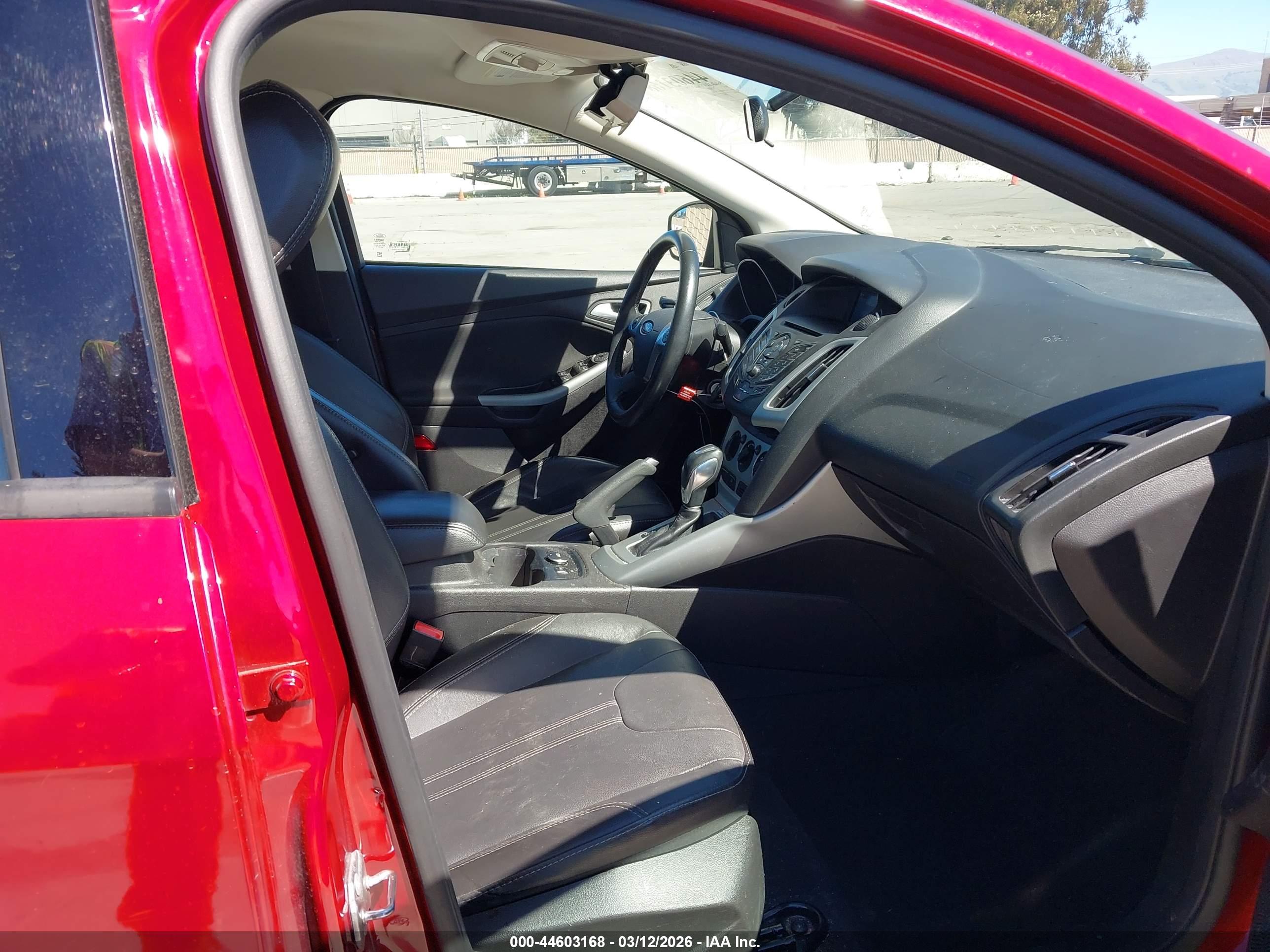 FORD FOCUS image 5