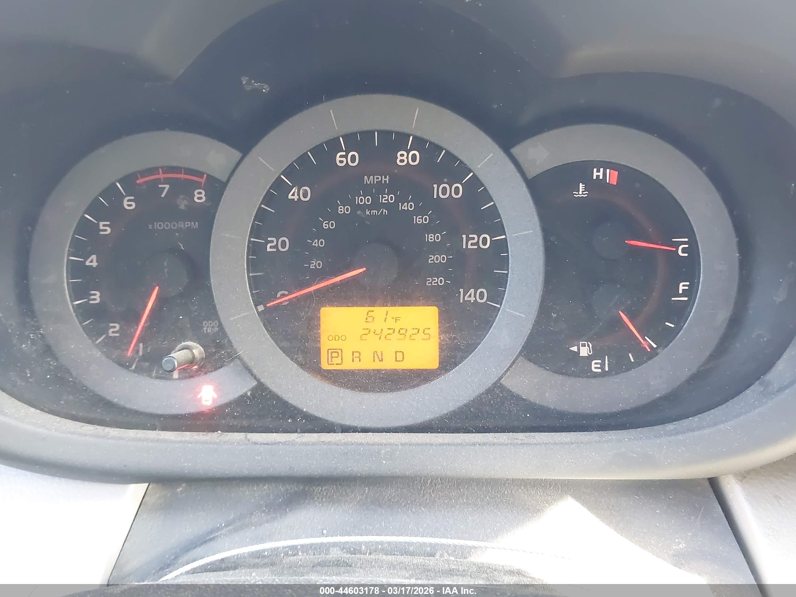TOYOTA RAV4 image 7