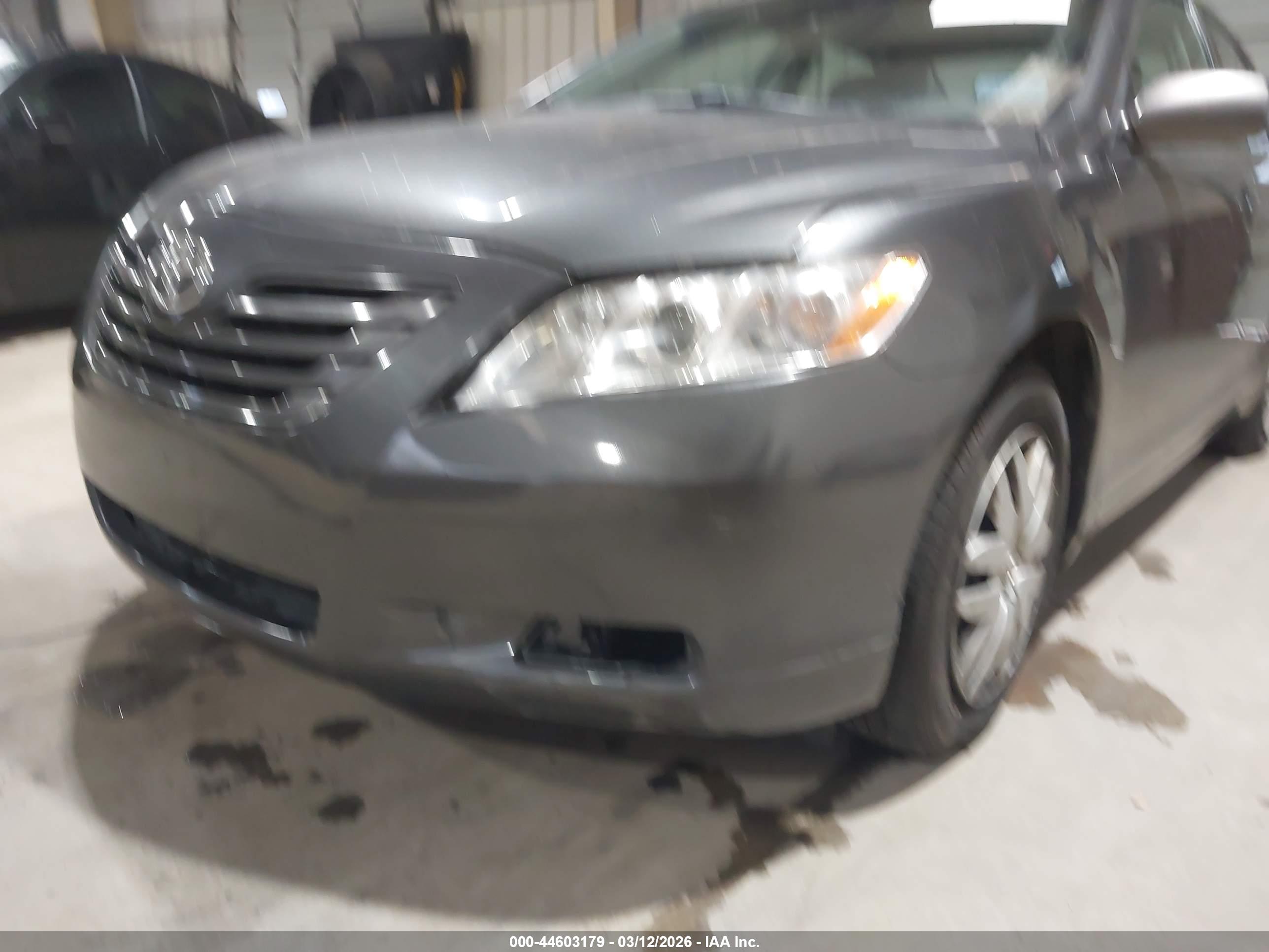 TOYOTA CAMRY image 6