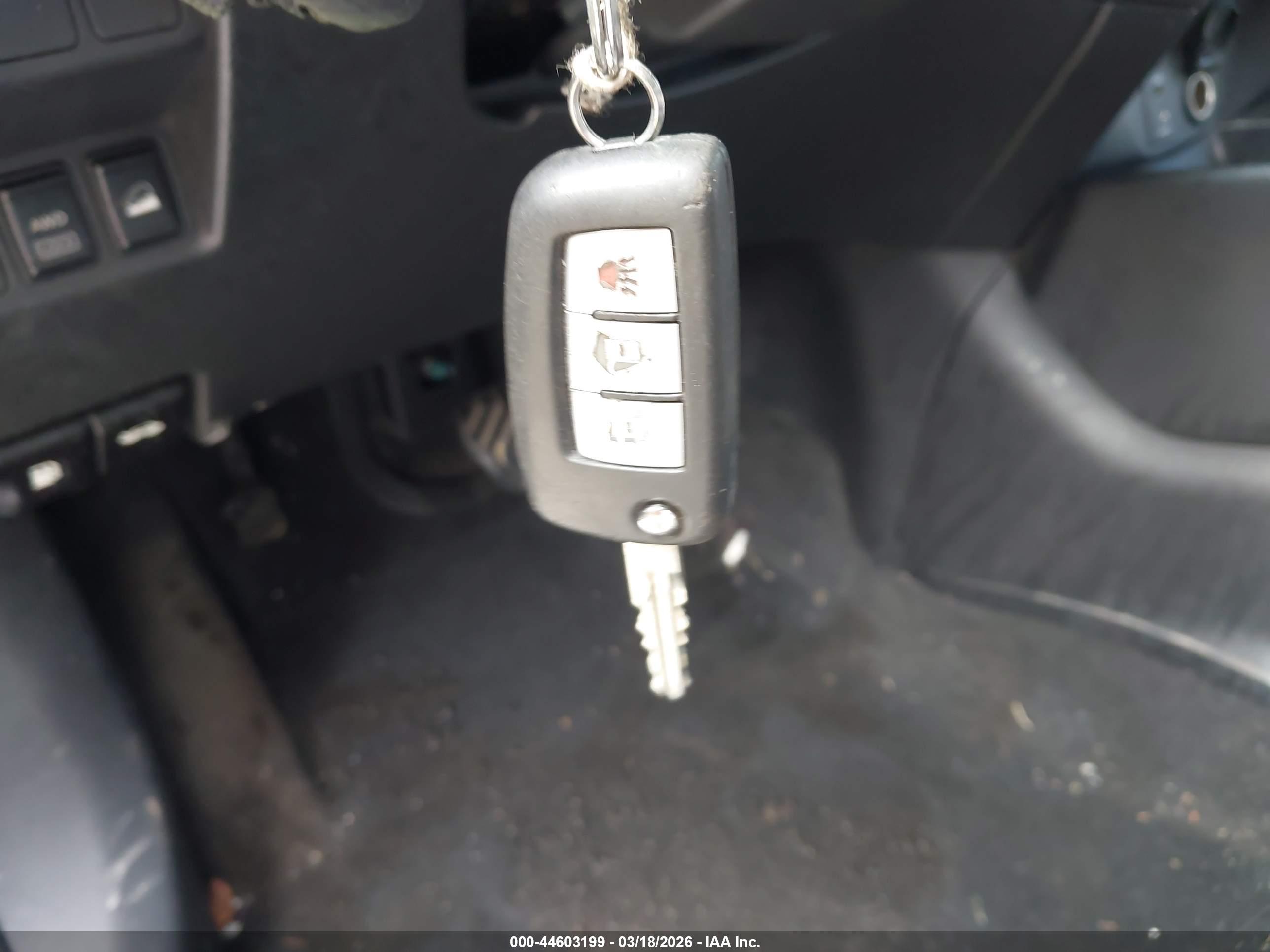 NISSAN ROGUE image 11