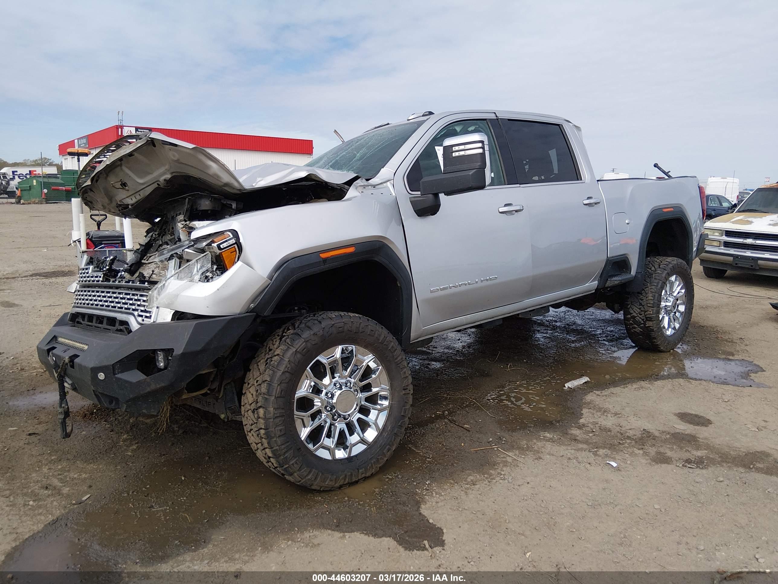 GMC SIERRA image 2