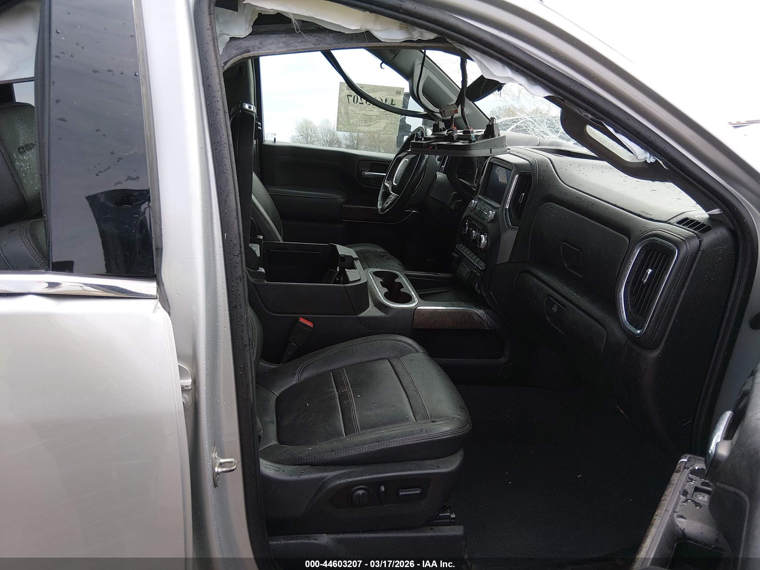 GMC SIERRA image 5