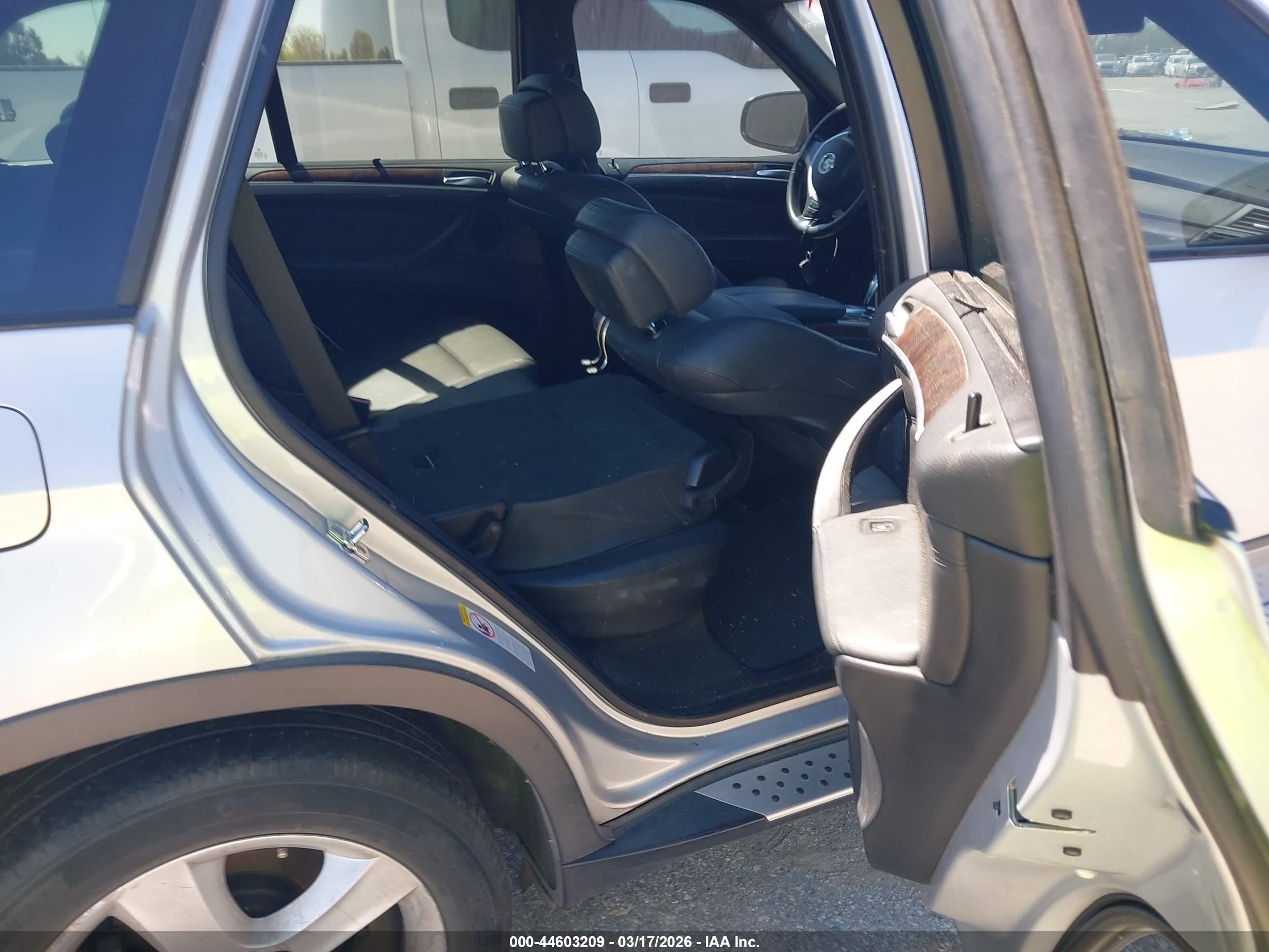 BMW X5 image 8