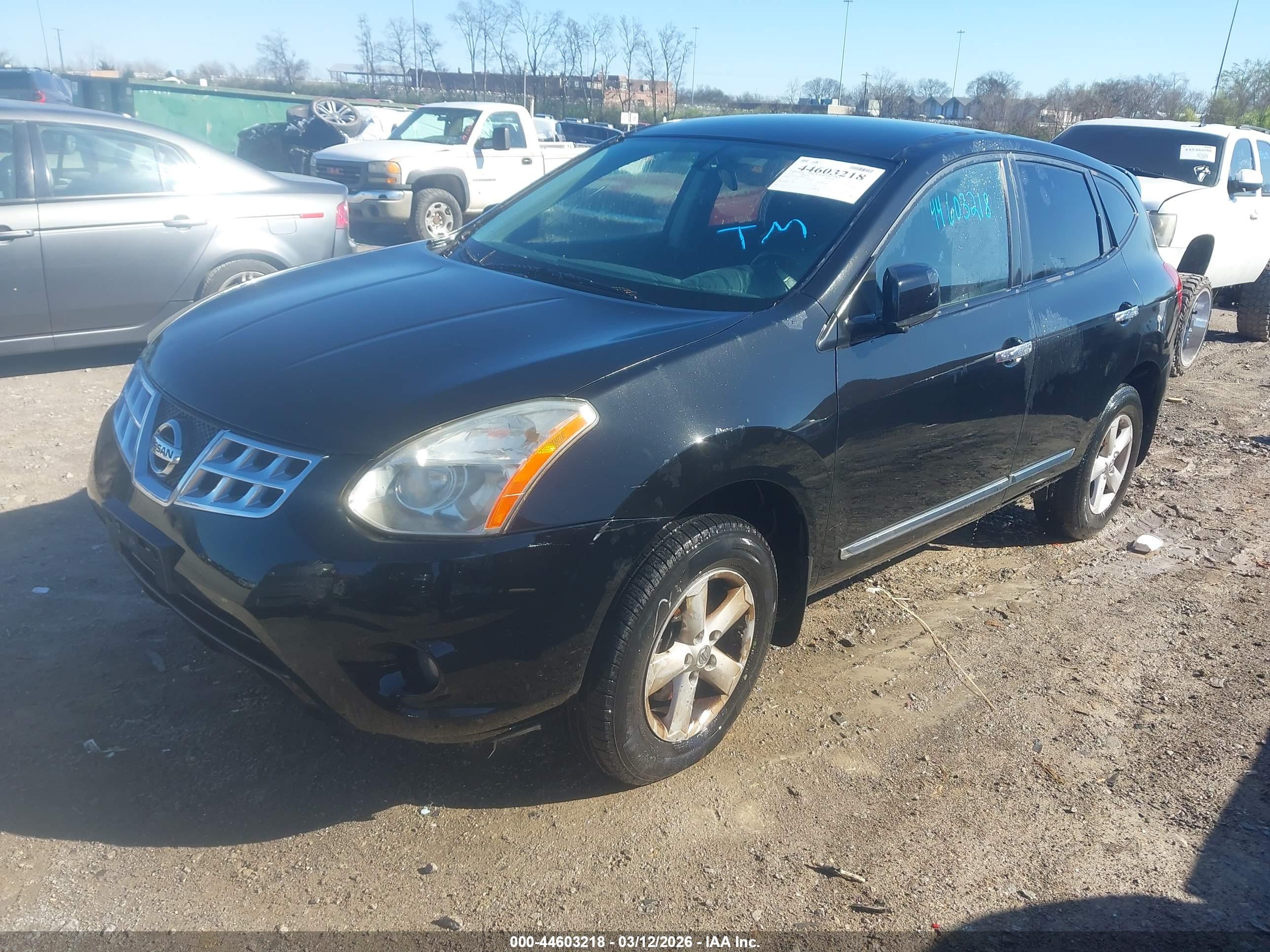 NISSAN ROGUE image 2