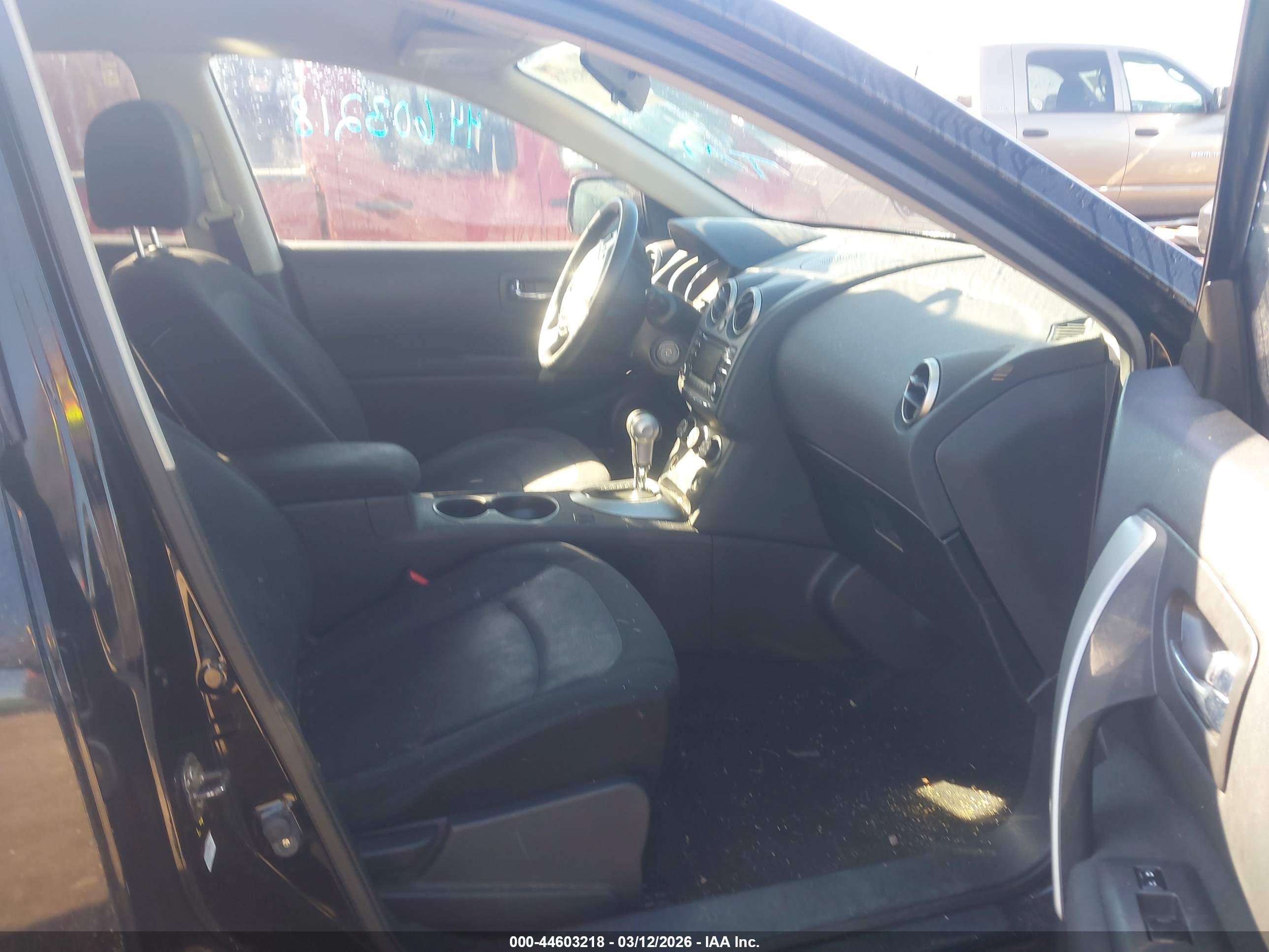 NISSAN ROGUE image 5