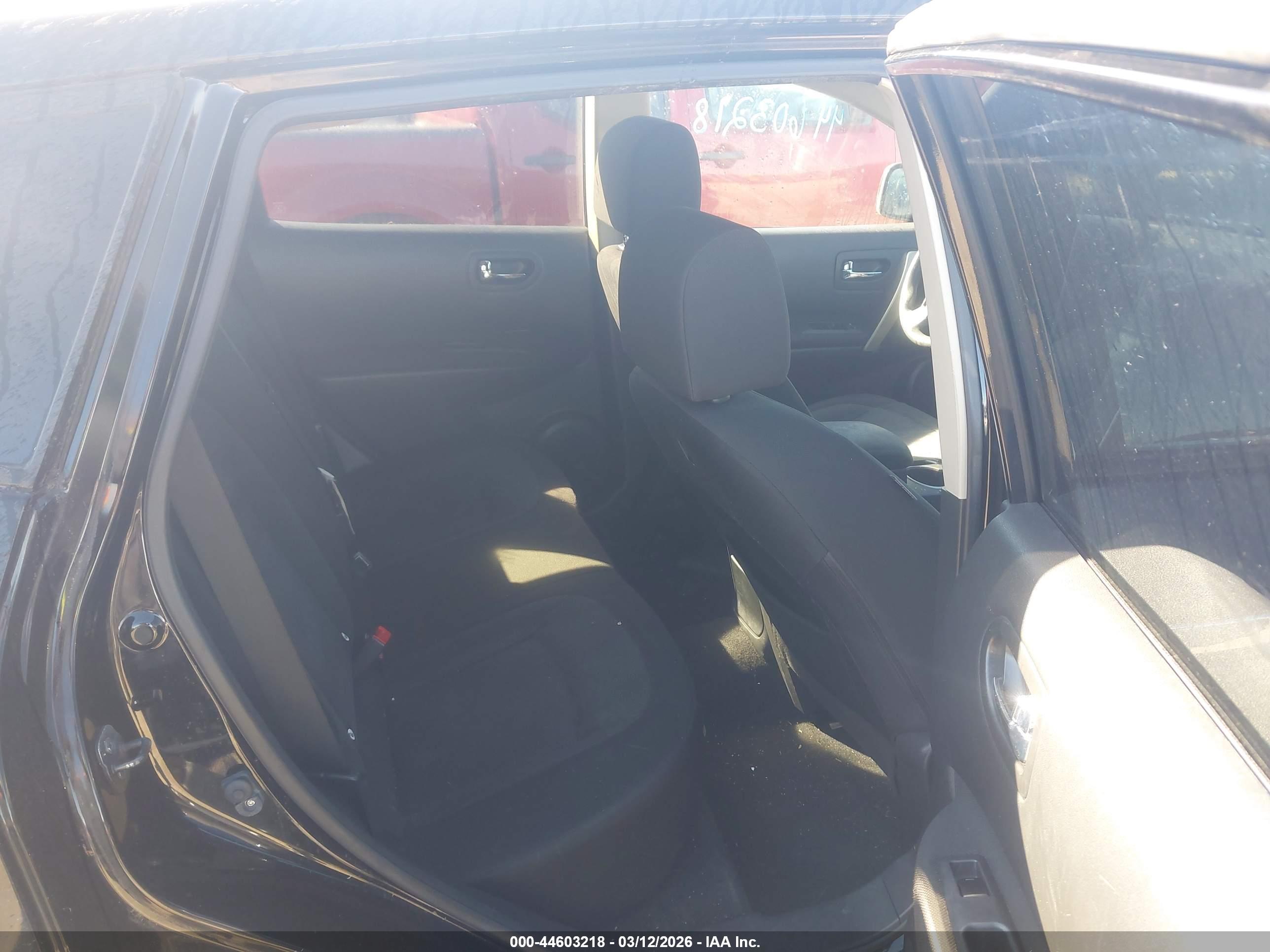 NISSAN ROGUE image 8