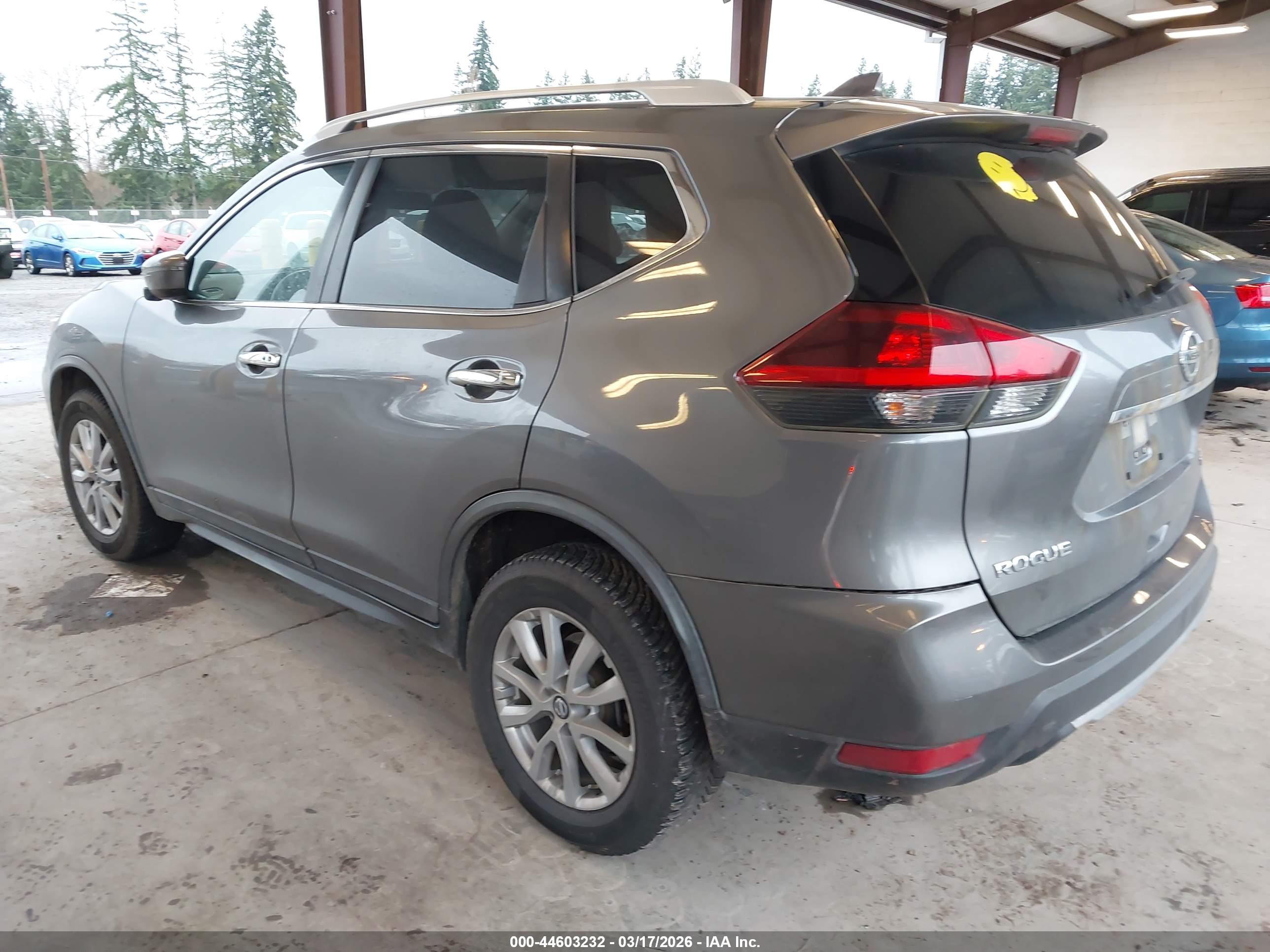 NISSAN ROGUE image 3
