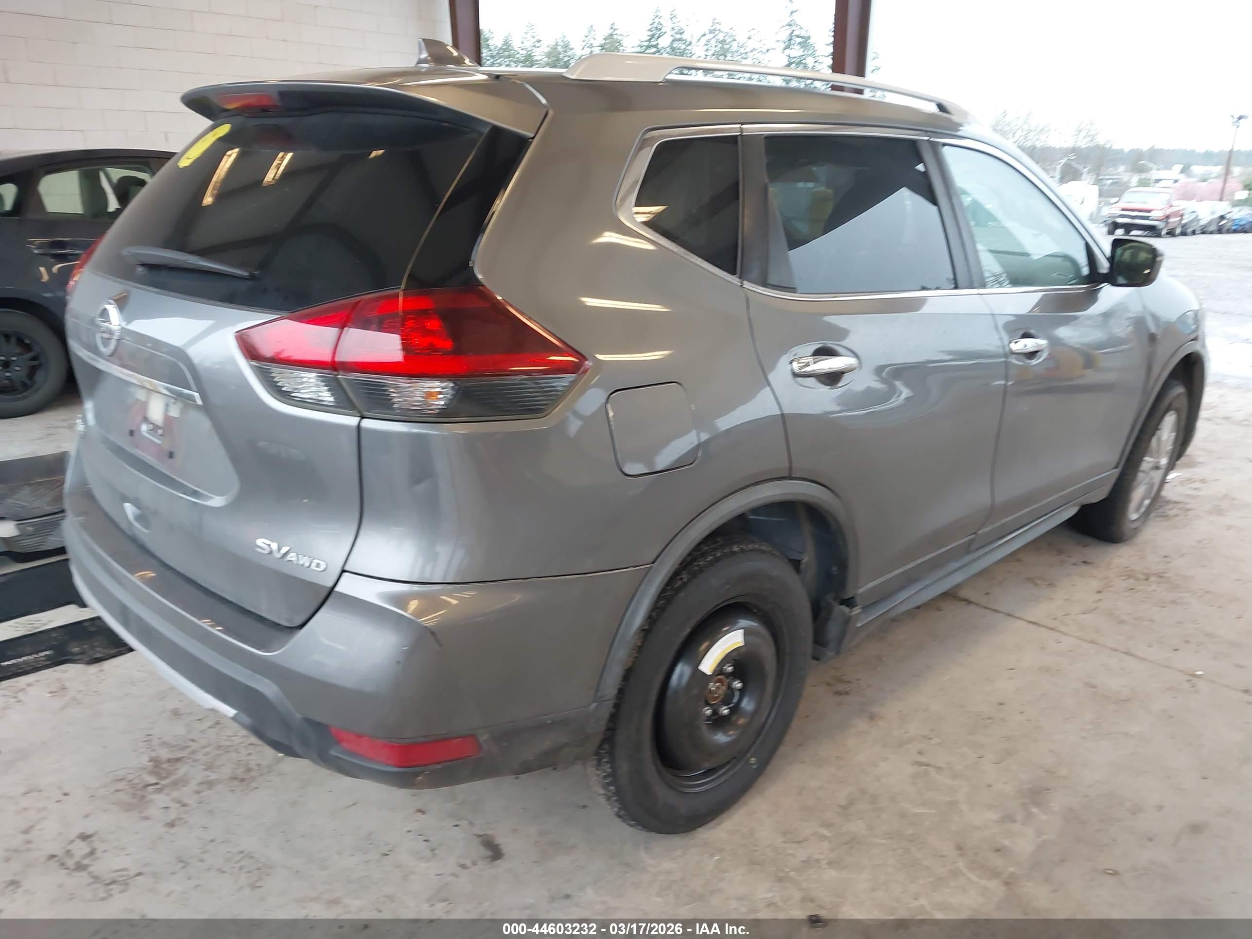 NISSAN ROGUE image 4