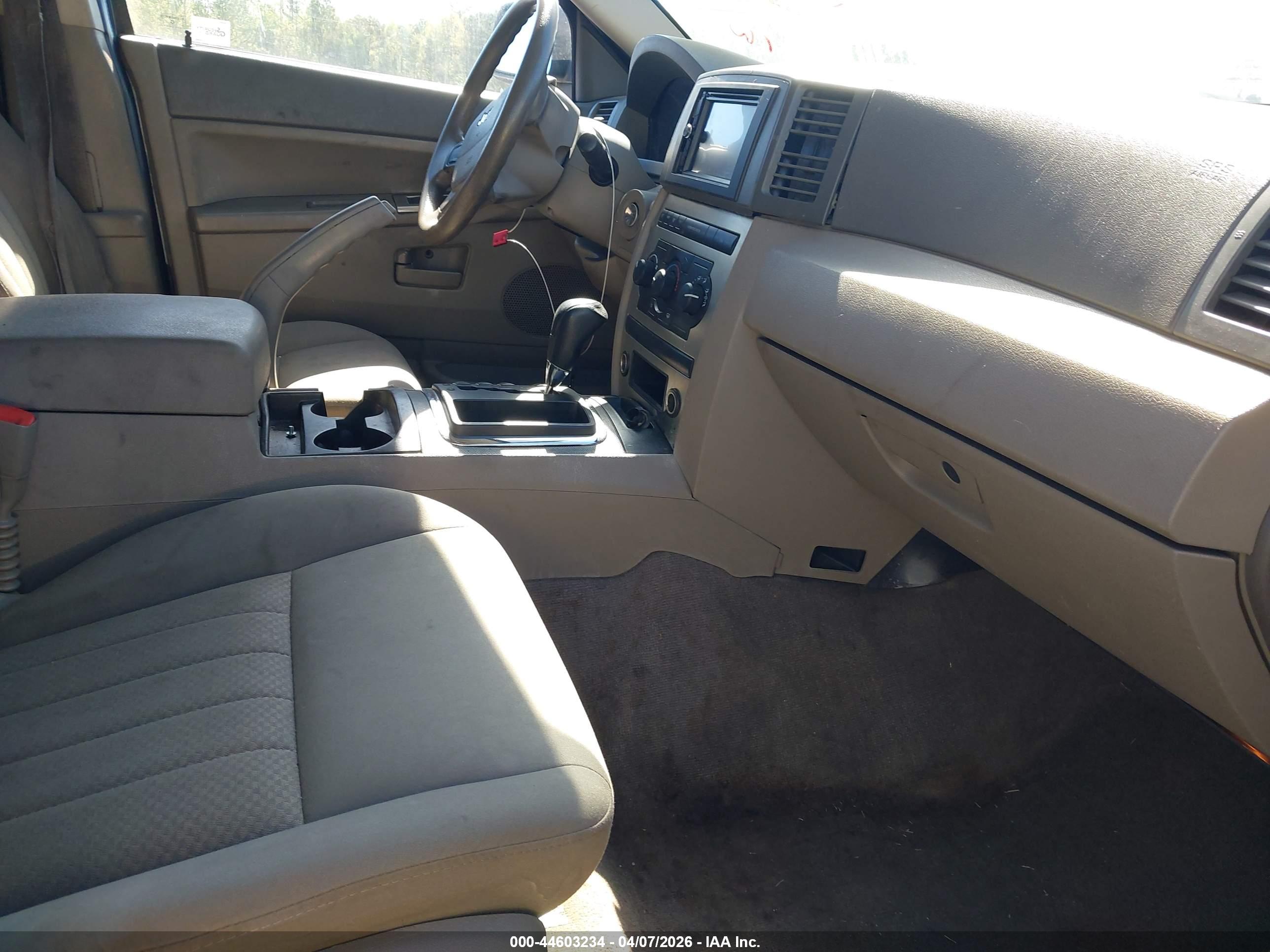 JEEP GRAND image 5