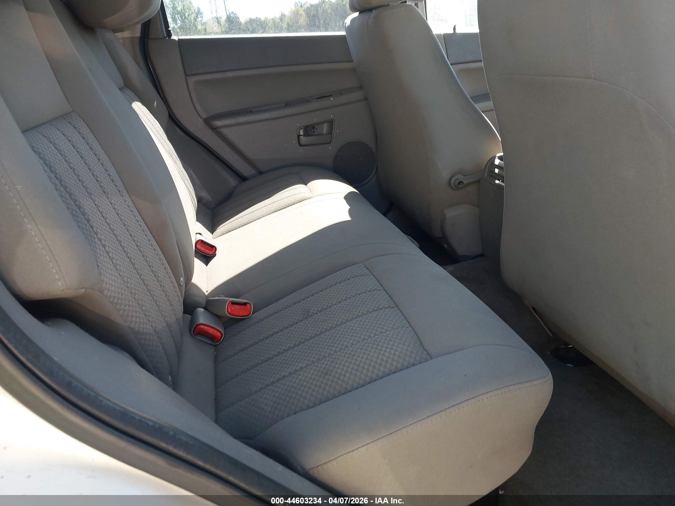 JEEP GRAND image 8