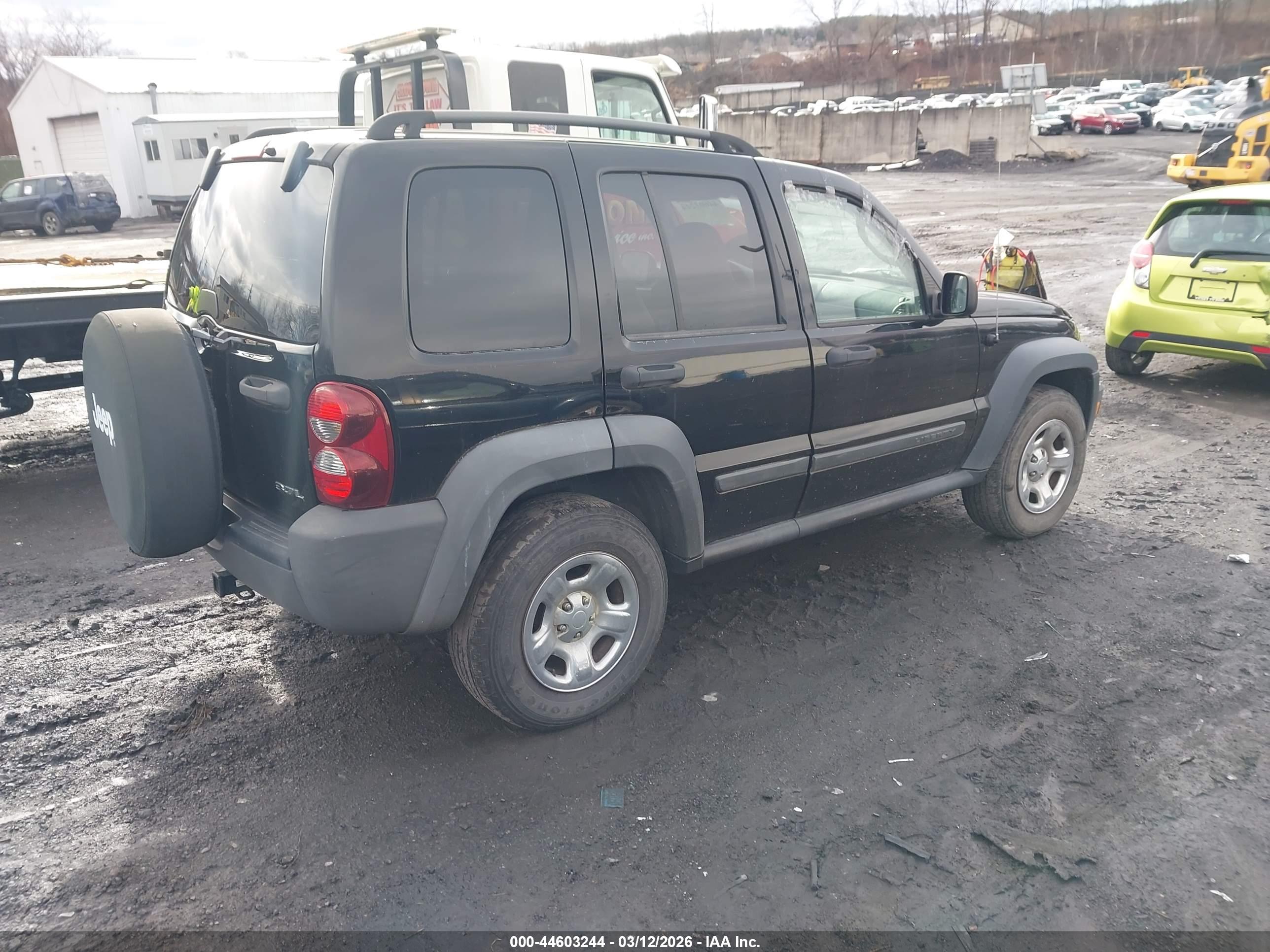 JEEP LIBERTY image 4
