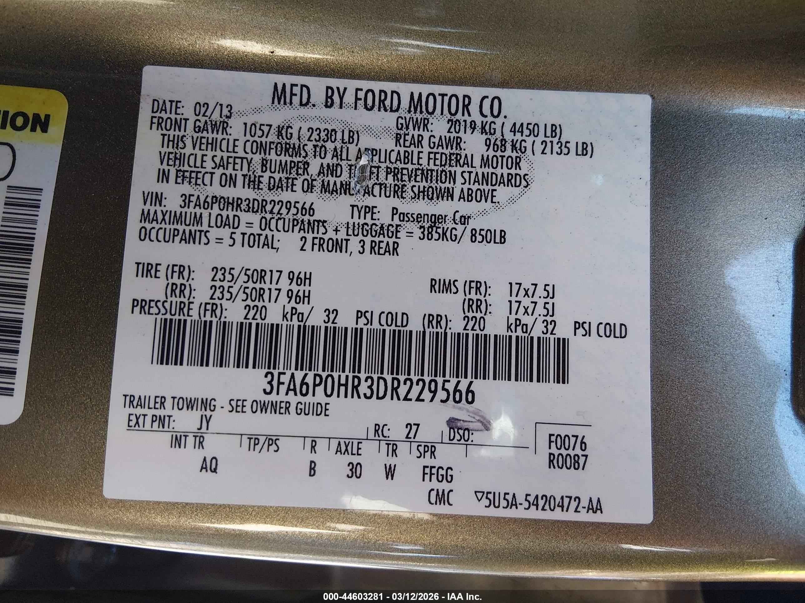 FORD FUSION image 9