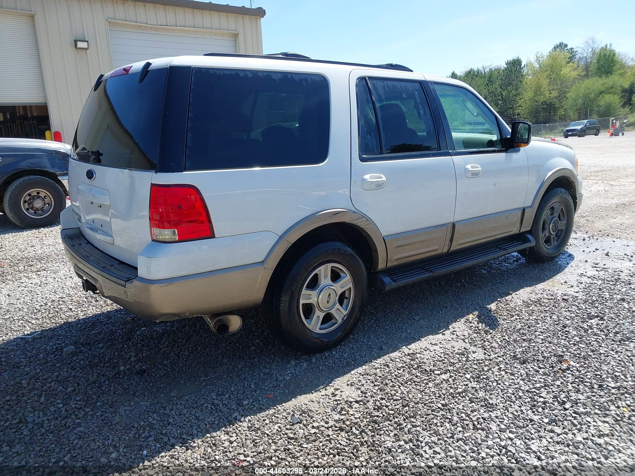 FORD EXPEDITION image 4