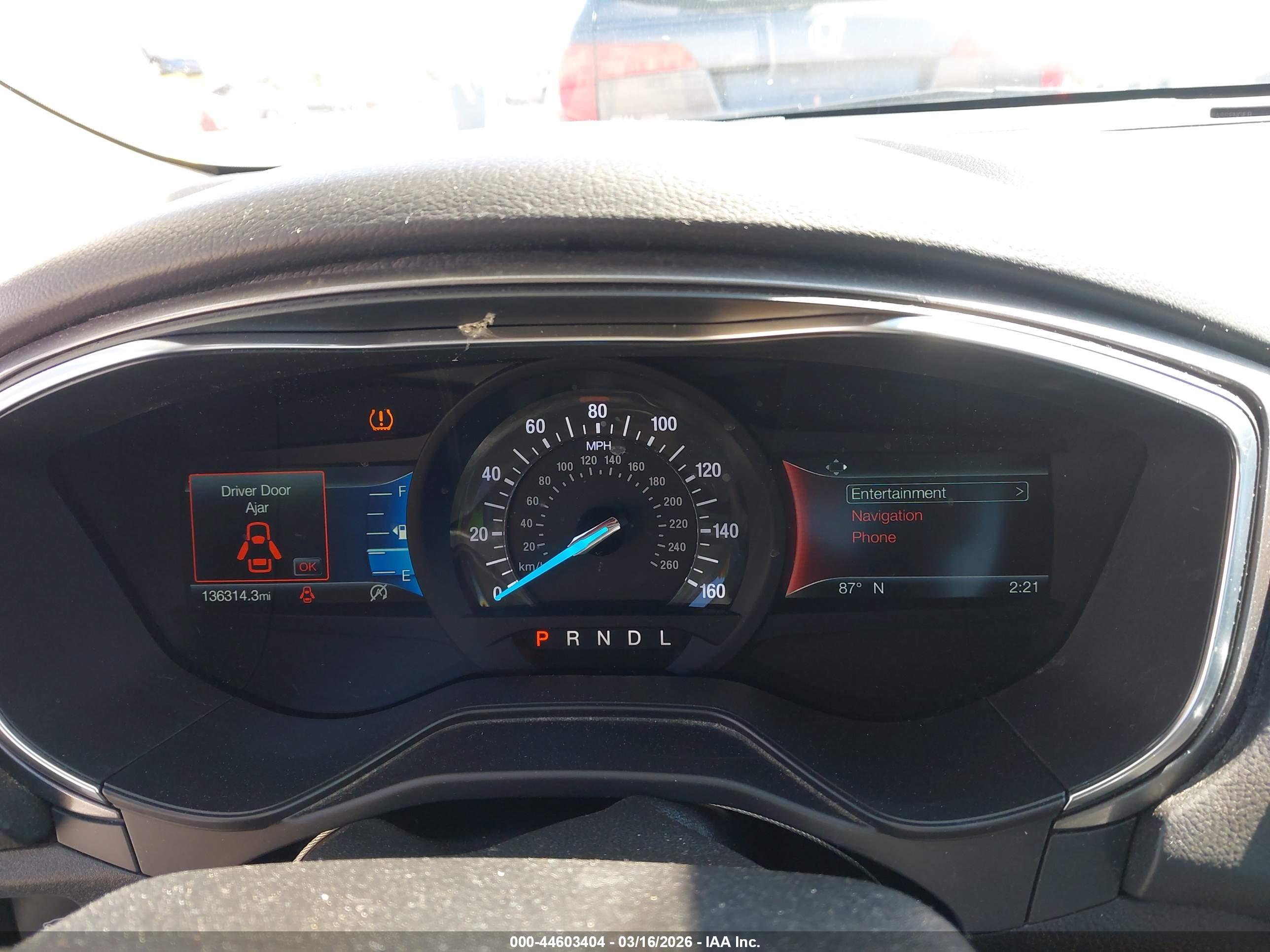 FORD FUSION image 7