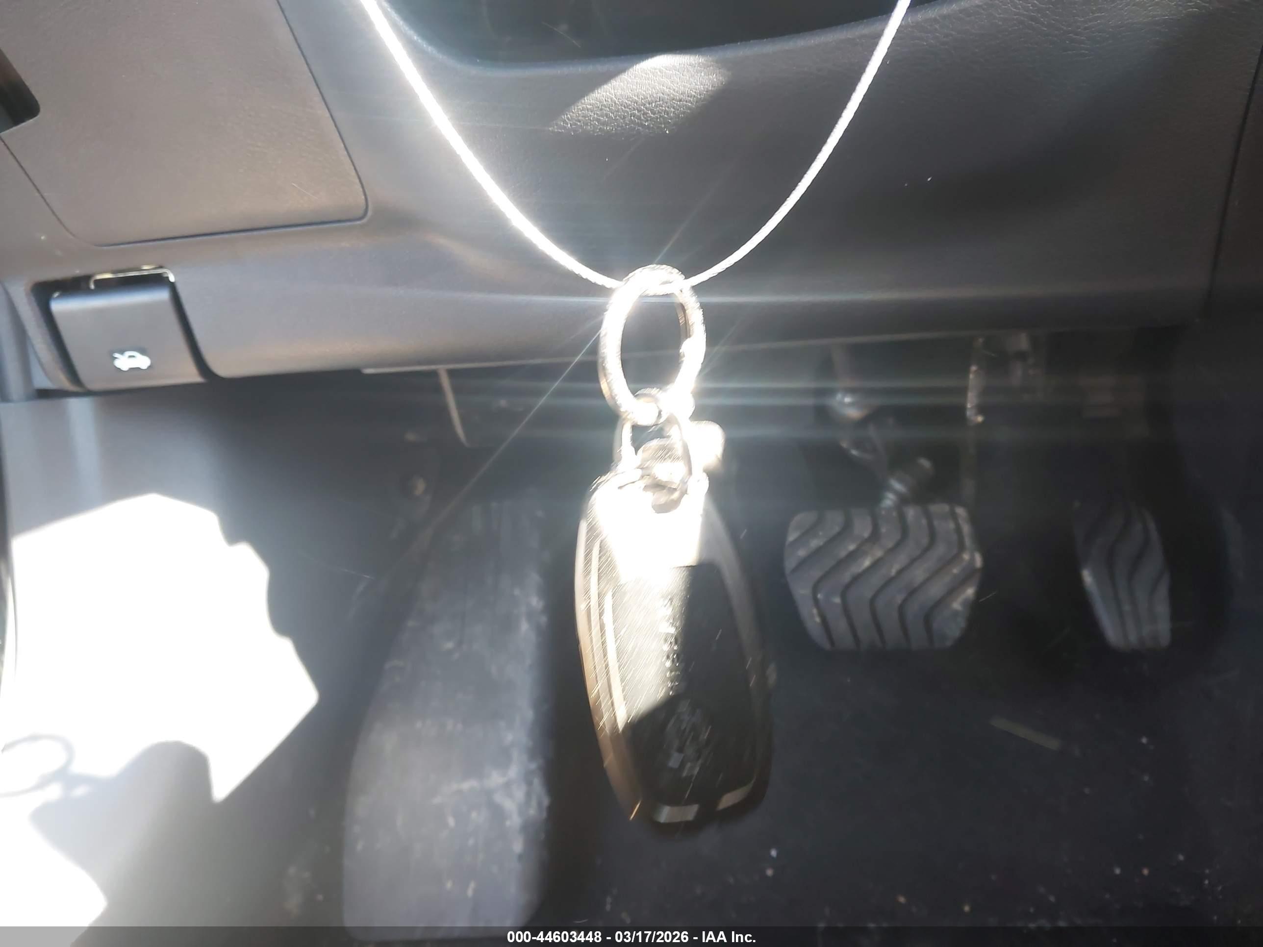 NISSAN KICKS image 11