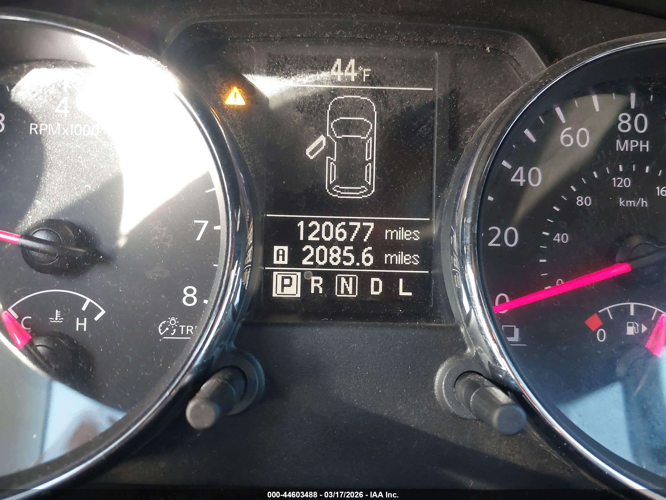 NISSAN ROGUE image 7