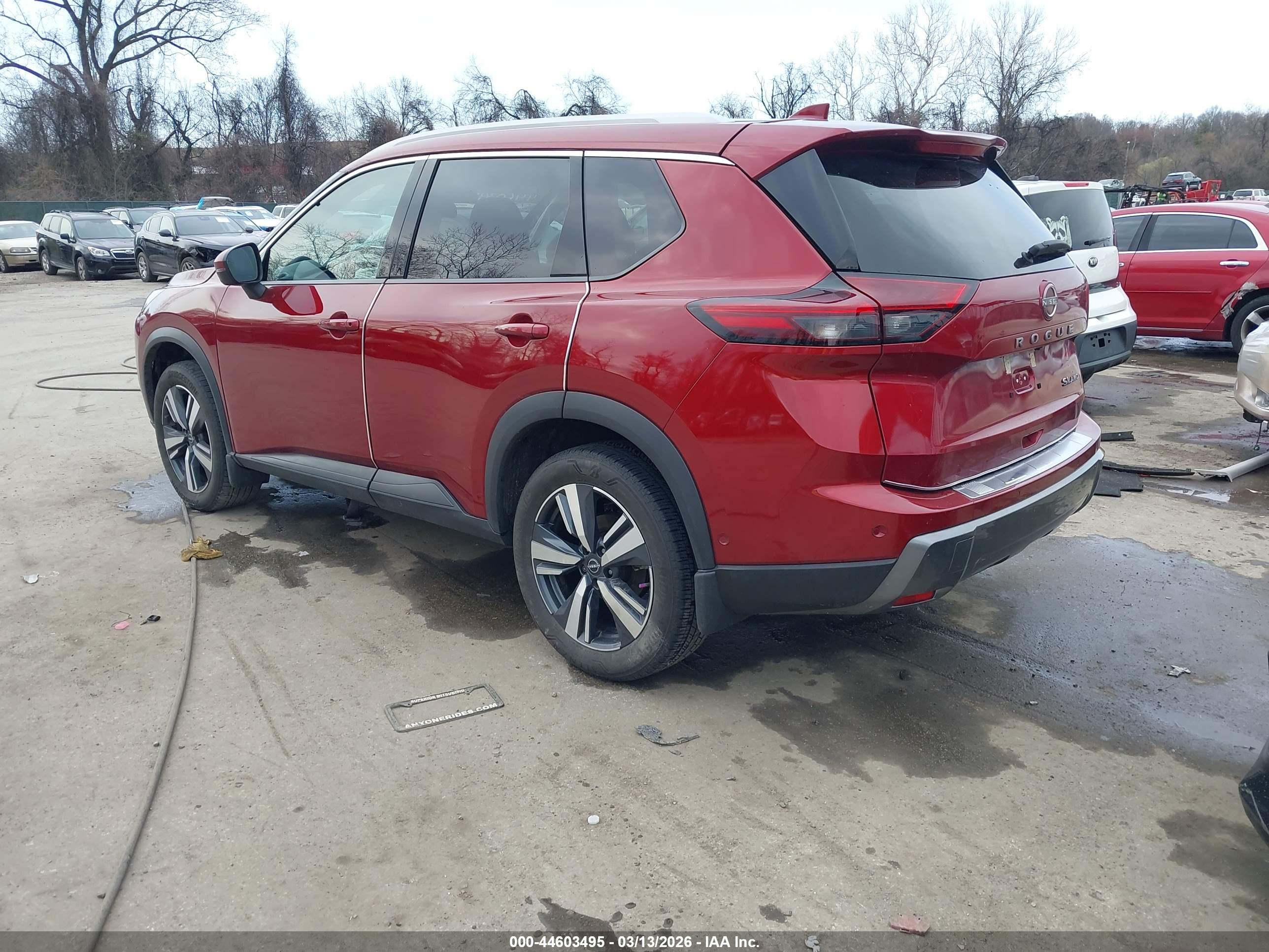 NISSAN ROGUE image 3