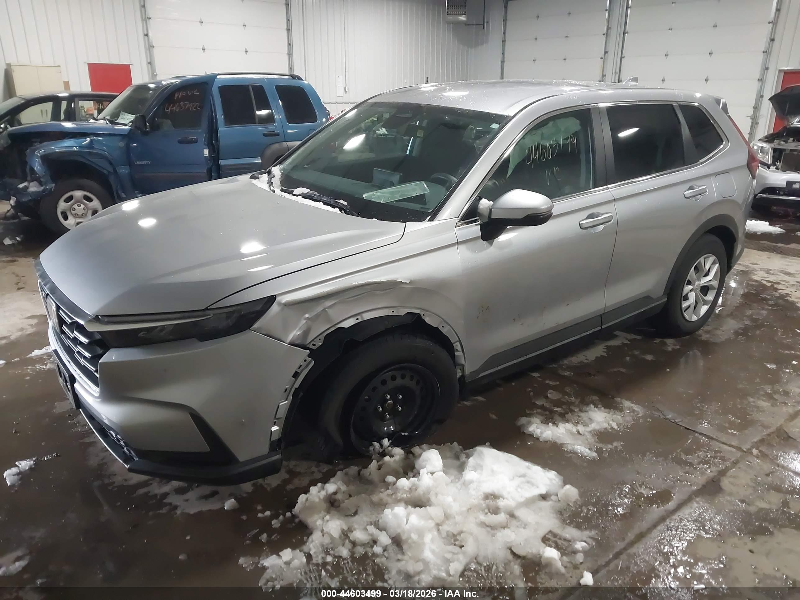 HONDA CR-V image 2