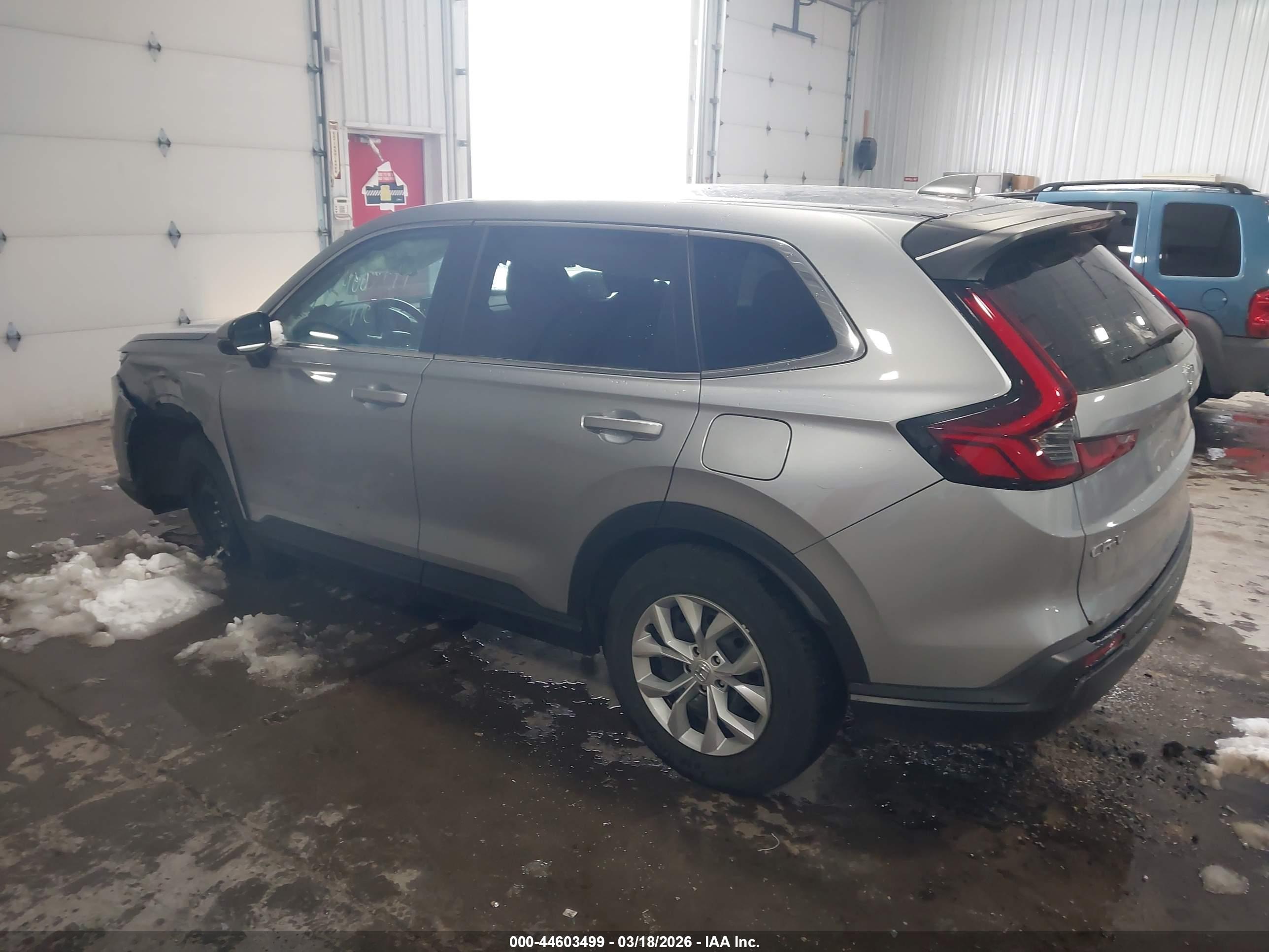 HONDA CR-V image 3