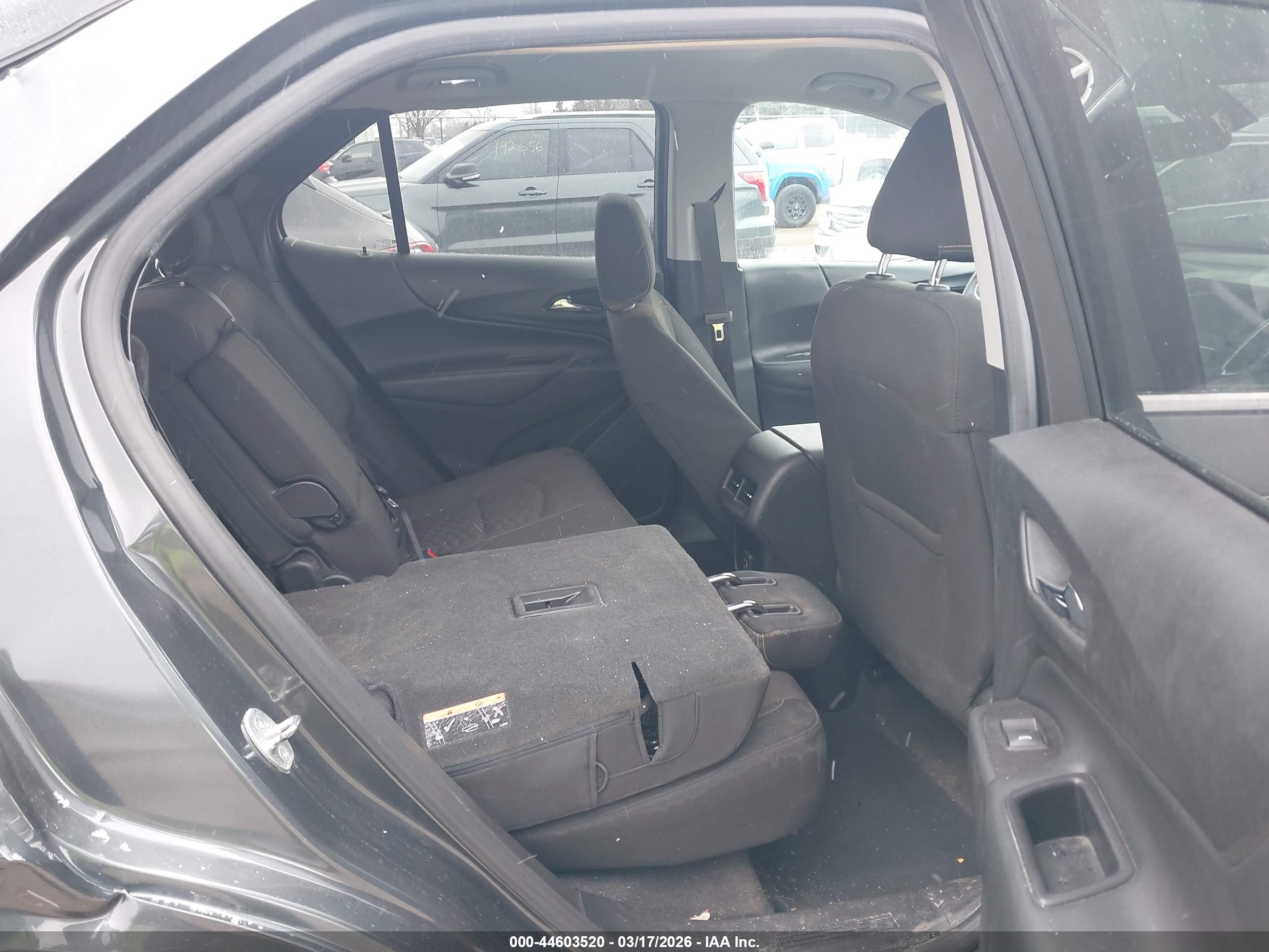 CHEVROLET EQUINOX image 8