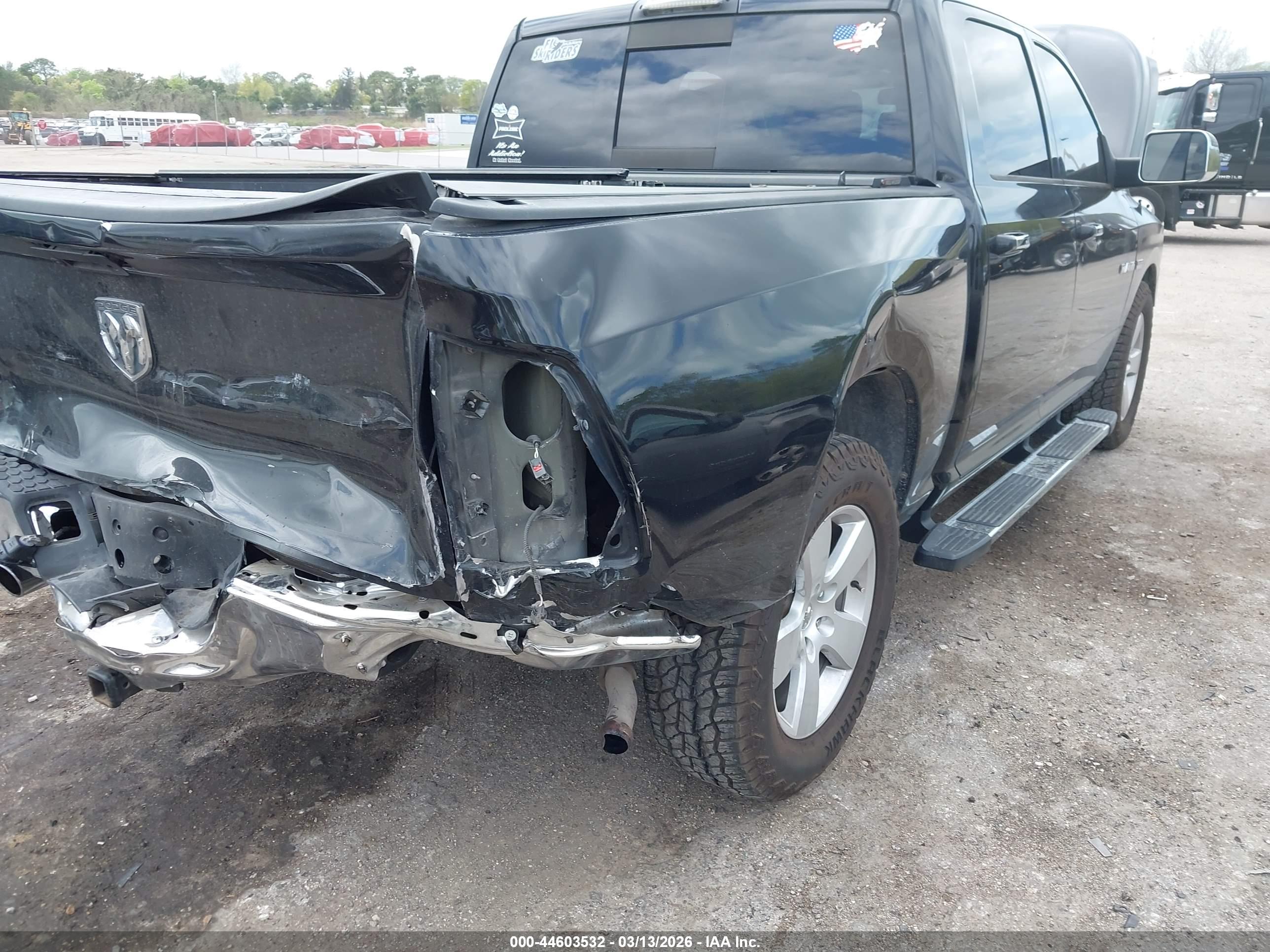 DODGE RAM image 6