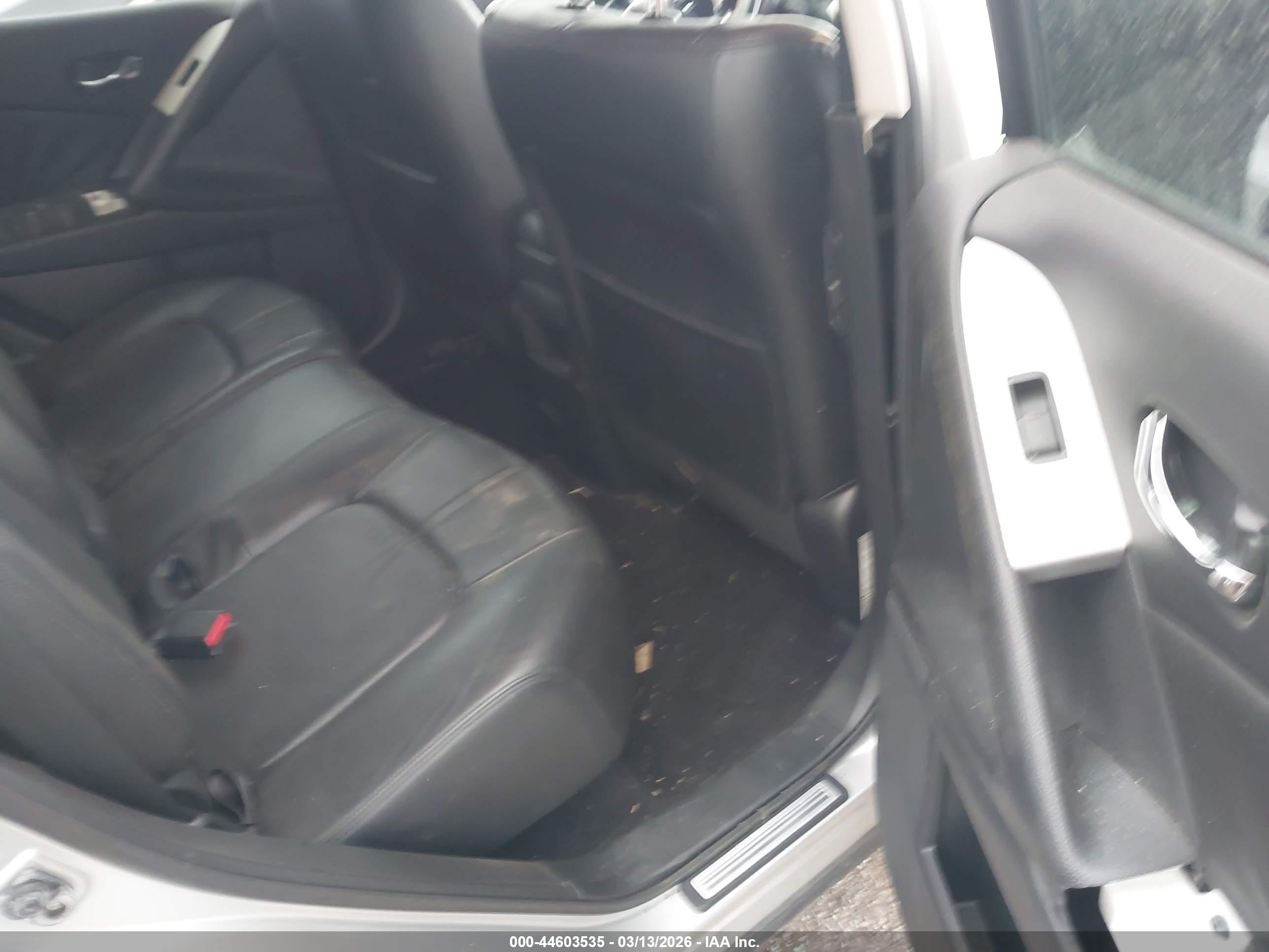 NISSAN MURANO image 8